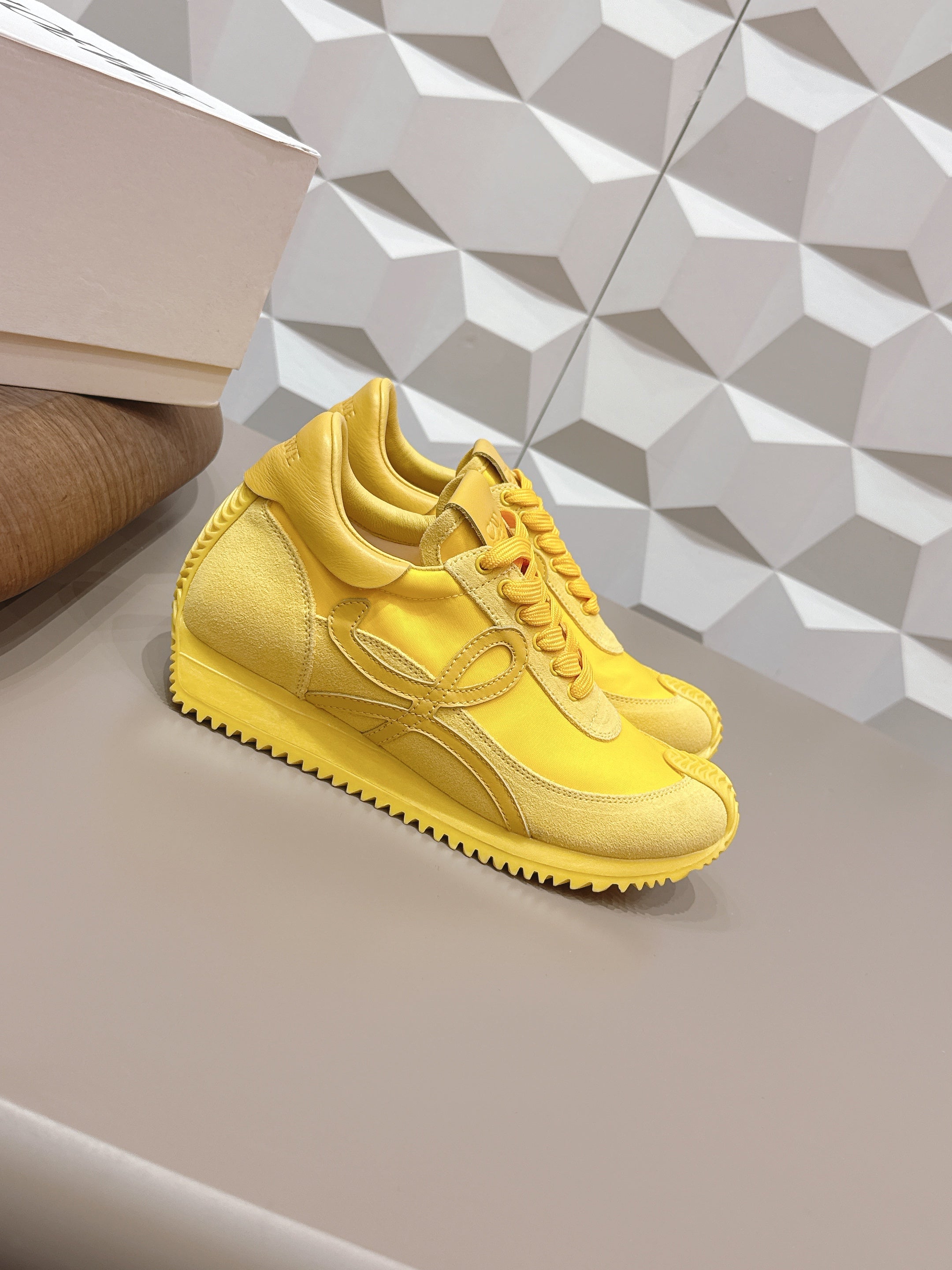 LOEWE 26S FLOW RUNNER SNEAKER IN YELLOW SUEDE AND CALFSKIN