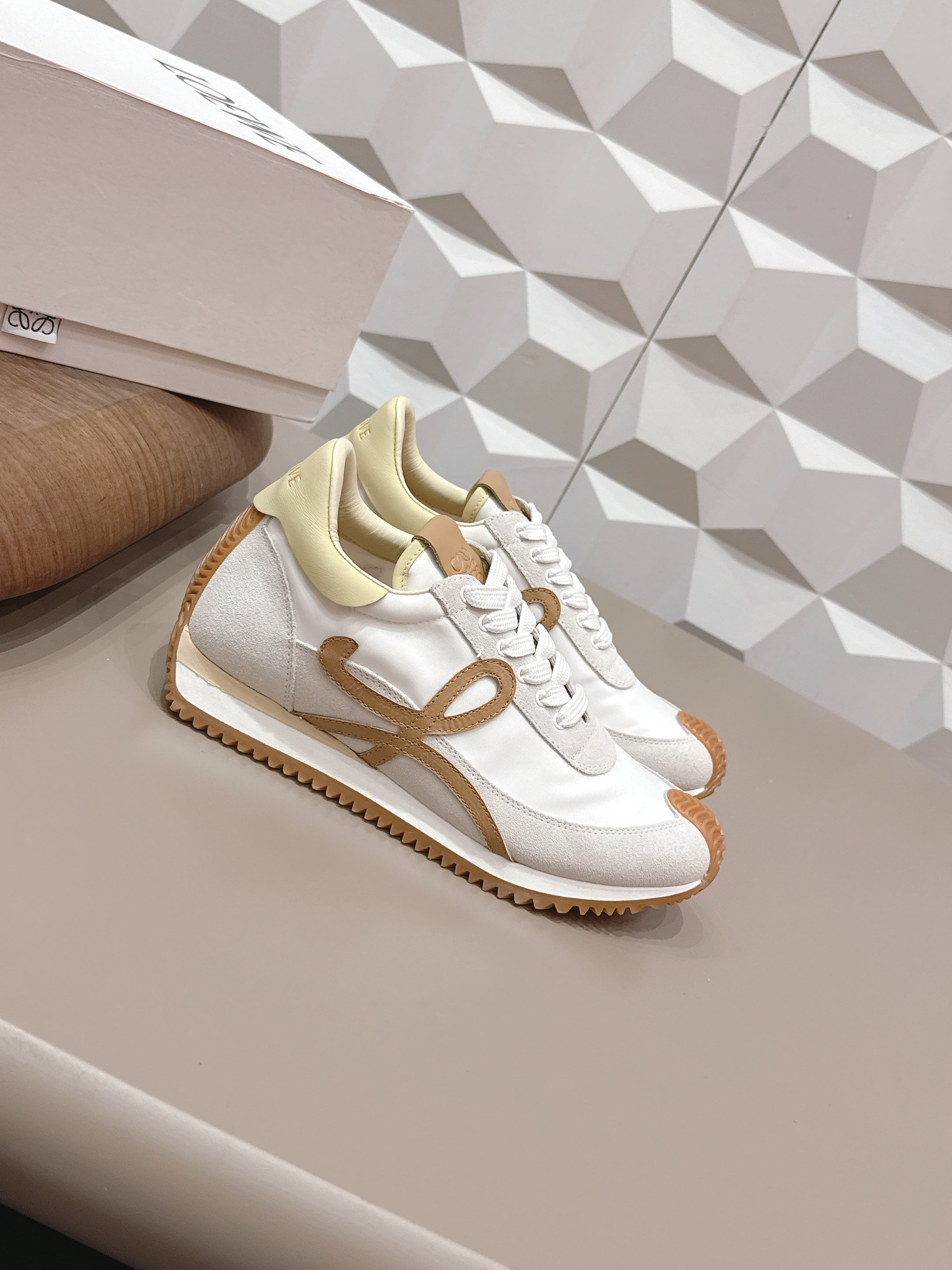 LOEWE 26S FLOW RUNNER SNEAKER IN WHITE SUEDE AND LIGHT YELLOW CALFSKIN
