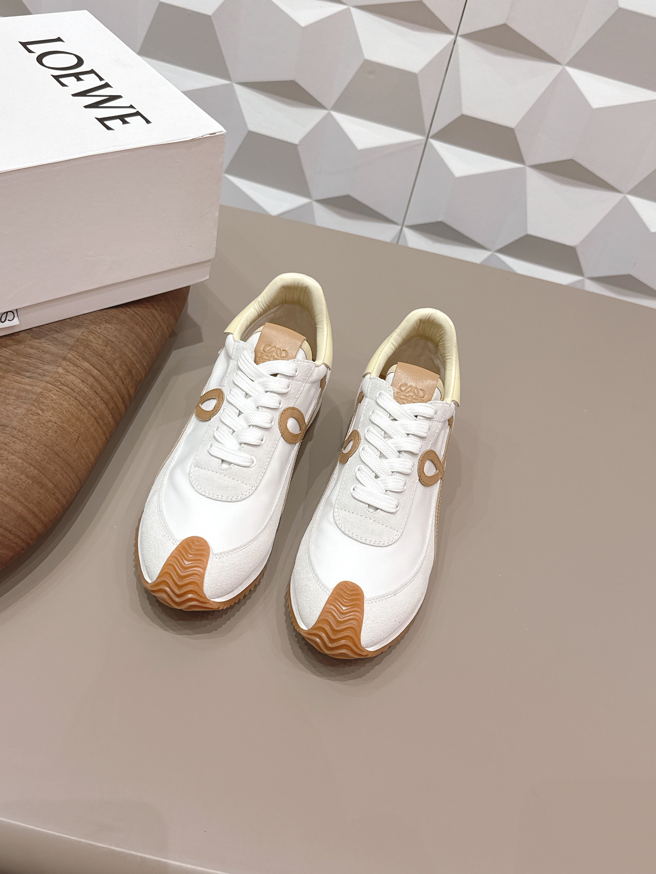 LOEWE 26S FLOW RUNNER SNEAKER IN WHITE SUEDE AND LIGHT YELLOW CALFSKIN