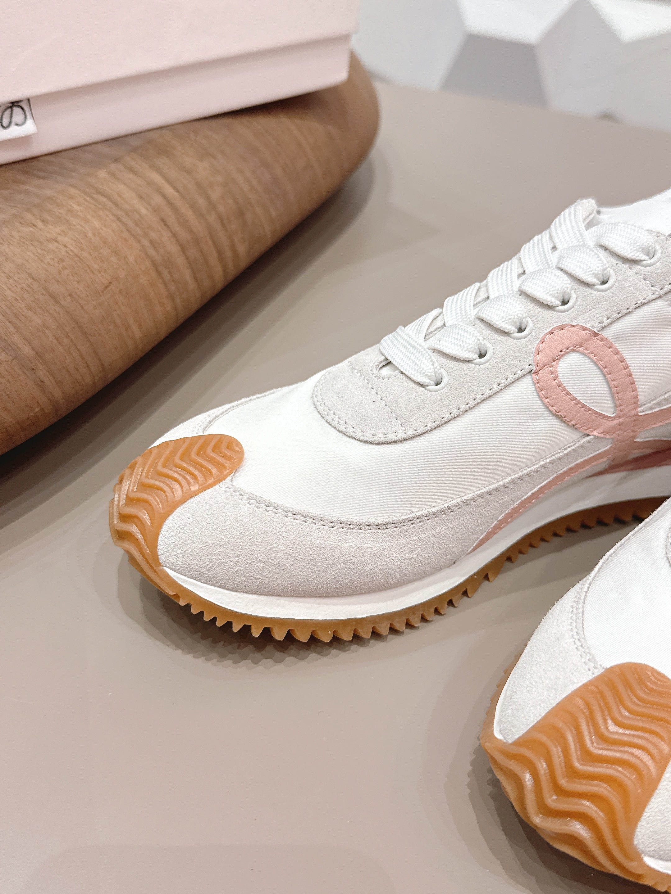 LOEWE 26S FLOW RUNNER SNEAKER IN LIGHT GRAY SUEDE AND WHITE CALFSKIN