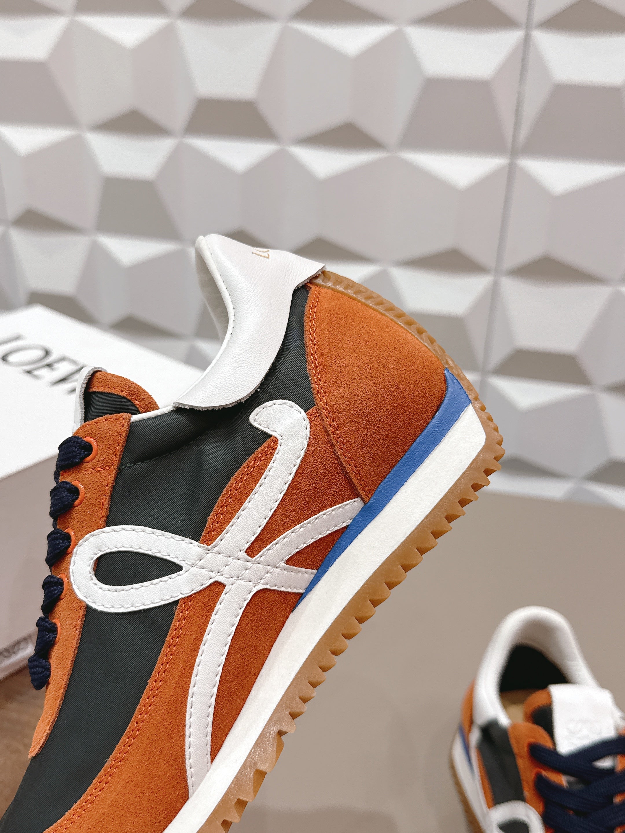 LOEWE 26S FLOW RUNNER SNEAKER IN RUST BROWN SUEDE AND WHITE CALFSKIN