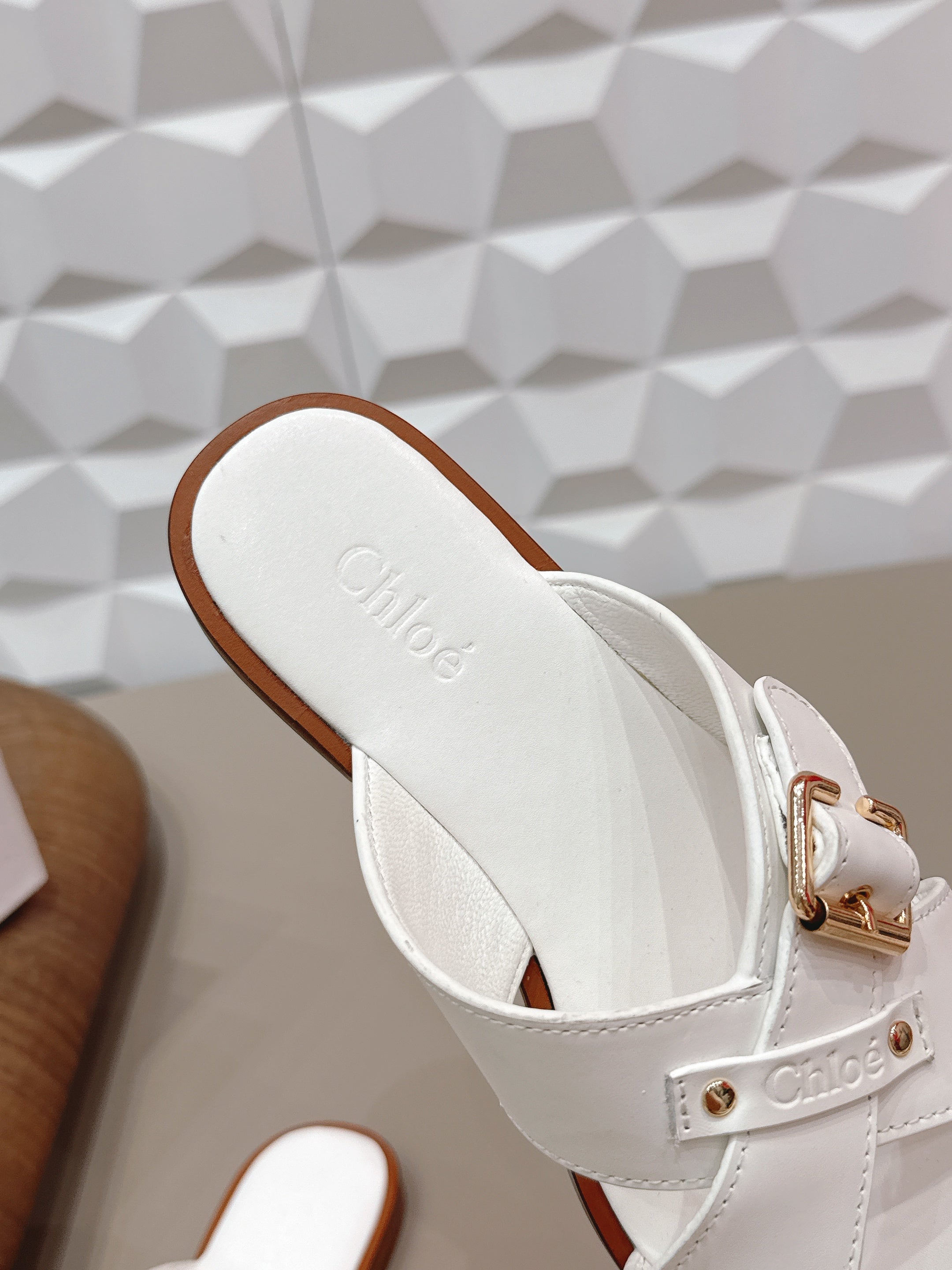 CHLOÉ 26S SANDALS IN WHITE CALFSKIN