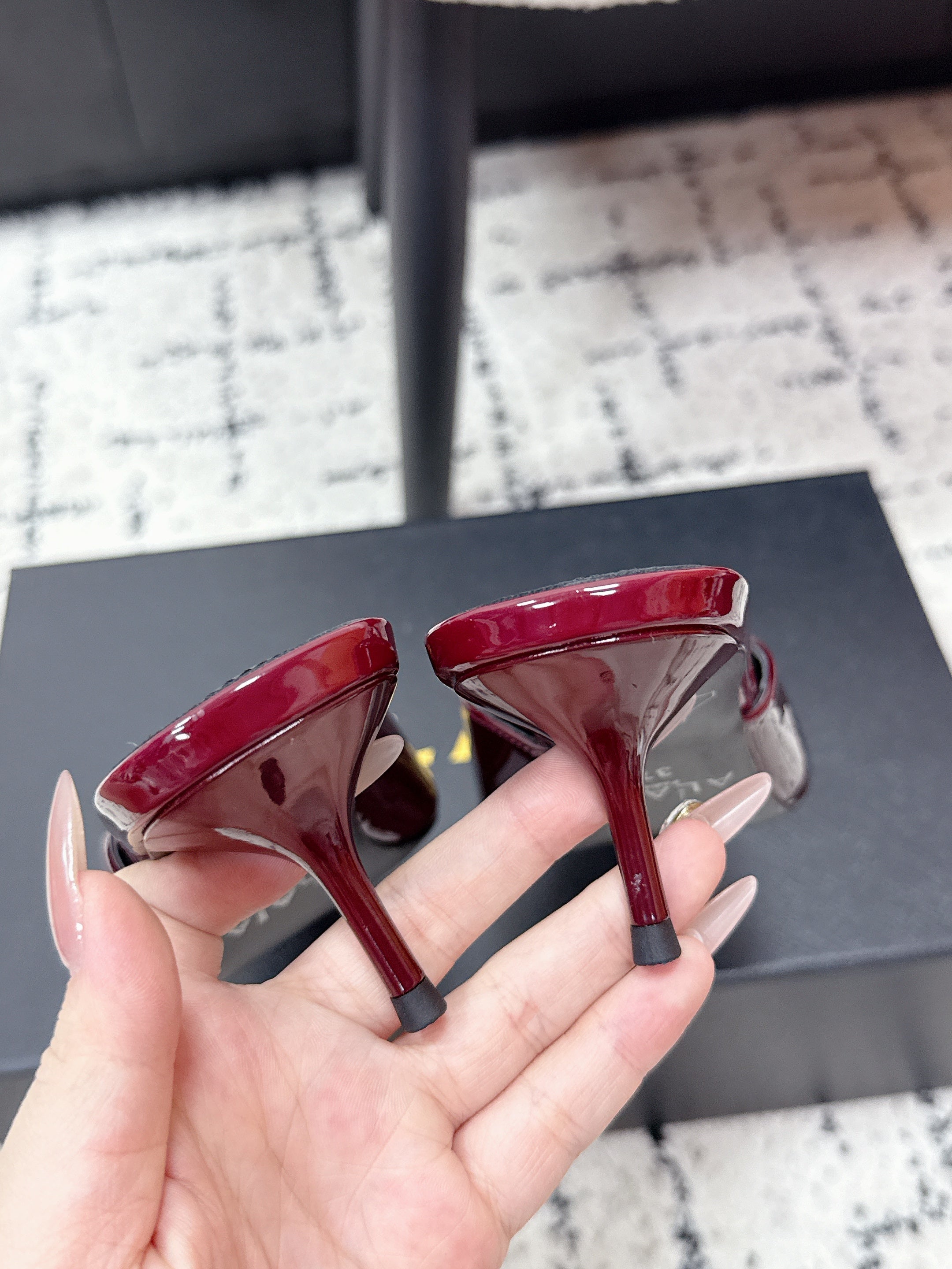 ALAIA 26S HEELED MULES 65 MM IN DARK RED GLOSSY CALFSKIN