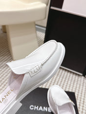 CHANEL 26S LOAFER MULES IN WHITE GLOSSY CALFSKIN