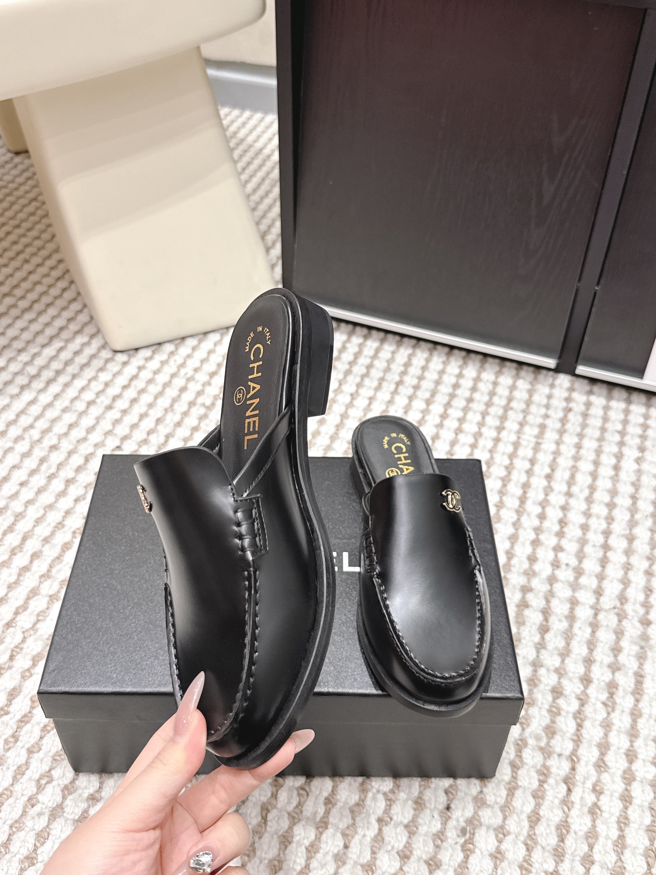 CHANEL 26S LOAFER MULES IN BLACK CALFSKIN
