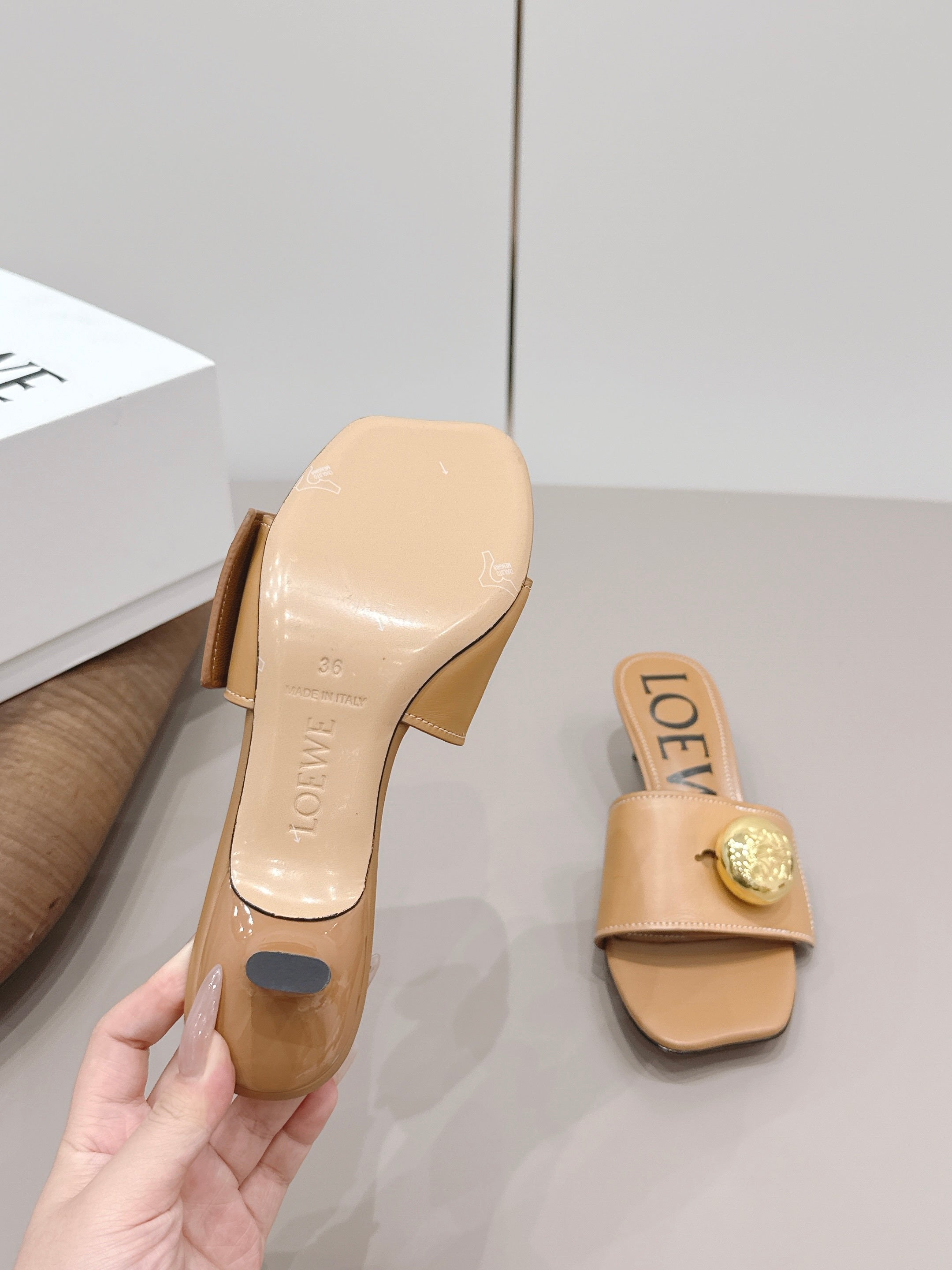 LOEWE 26S SQUARE TOE SANDALS 45MM IN TAN BROWN CALFSKIN GOLD HARDWARE