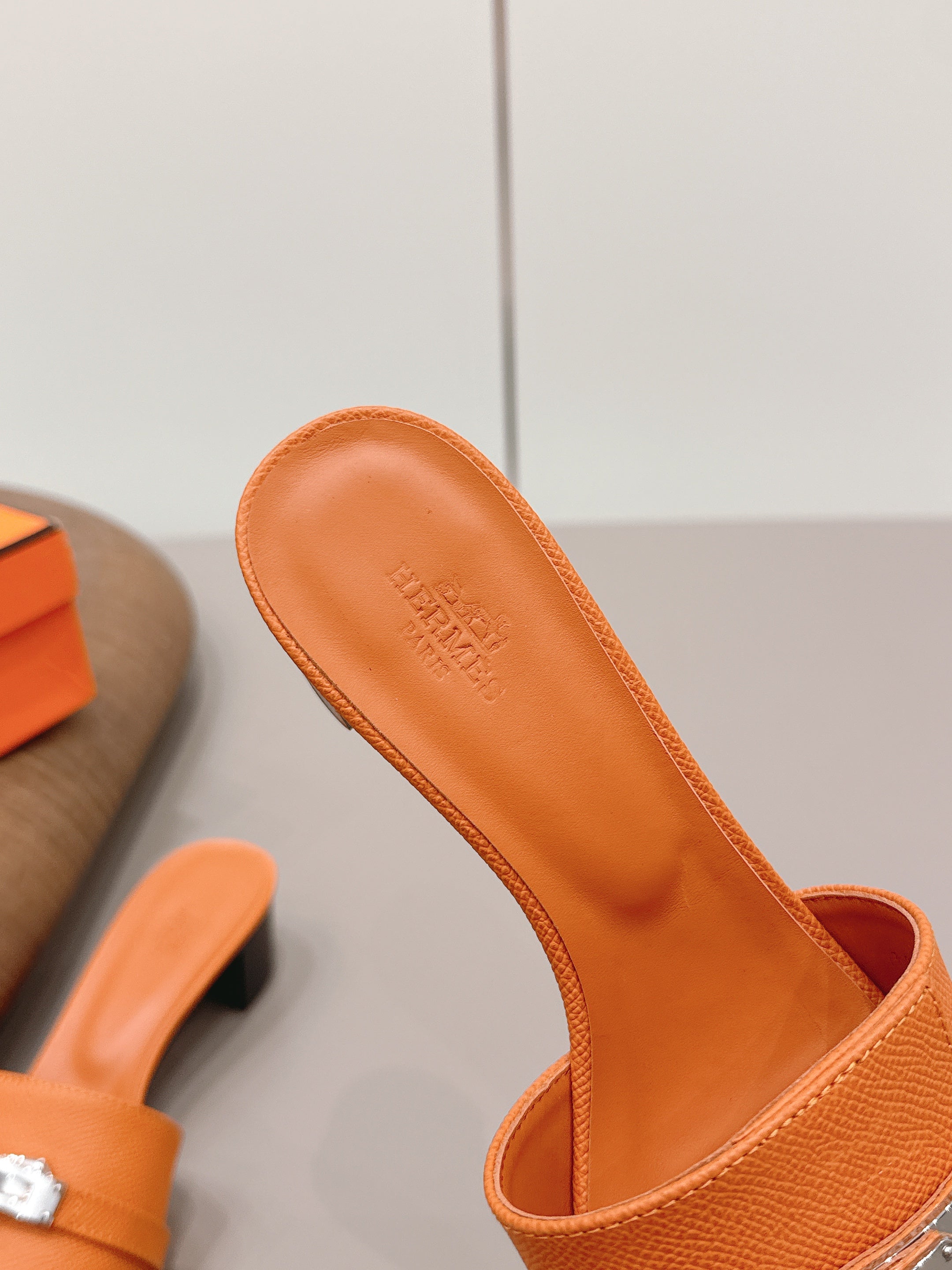 HM 26S KELLY HEEL SANDAL 50MM IN ORANGE EPSOM CALFSKIN SILVER HARDWARE