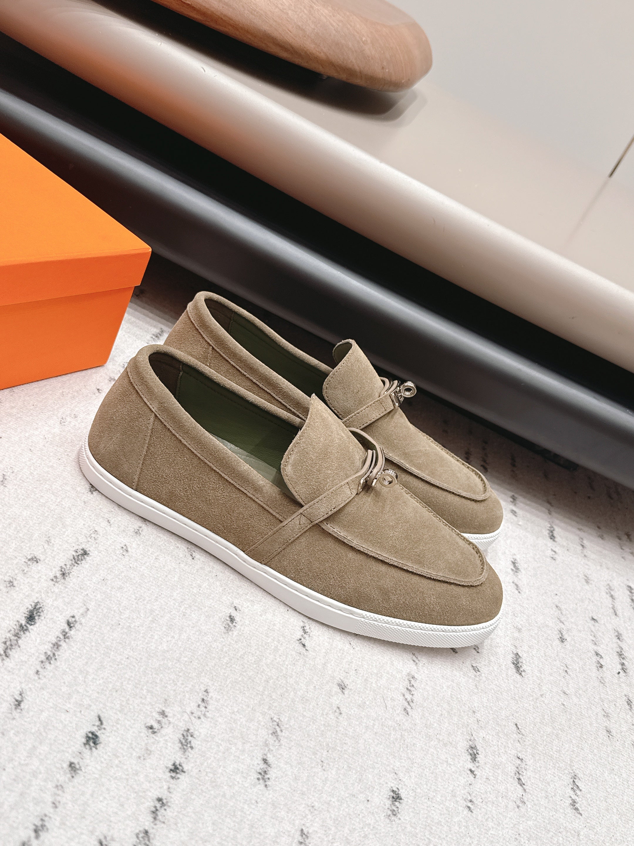 HM 26S KELLY PARIS LOAFERS IN OLIVE BROWN SUEDE SILVER HARDWARE