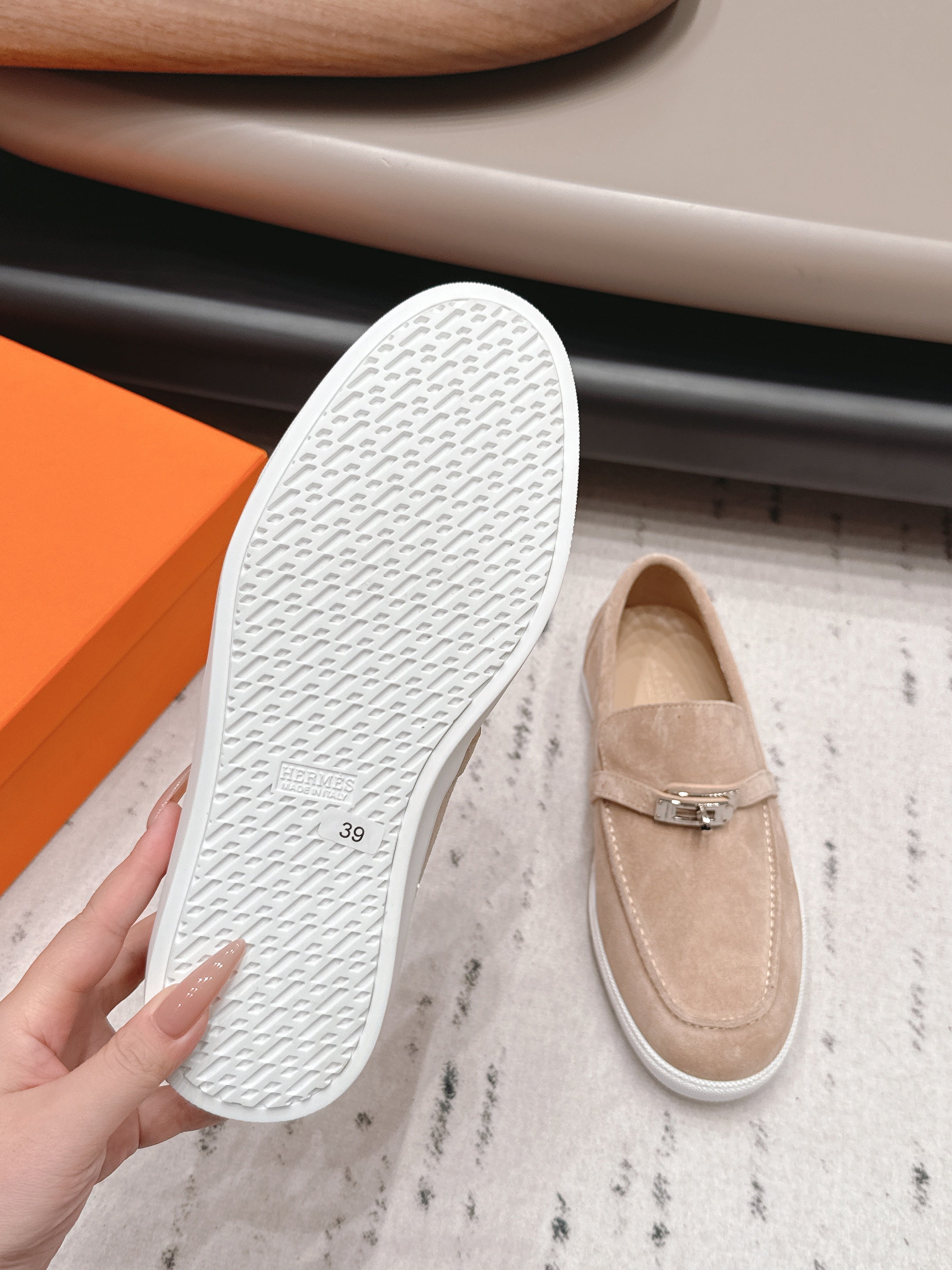 HM 26S KELLY PARIS LOAFERS IN SAND BROWN SUEDE SILVER HARDWARE