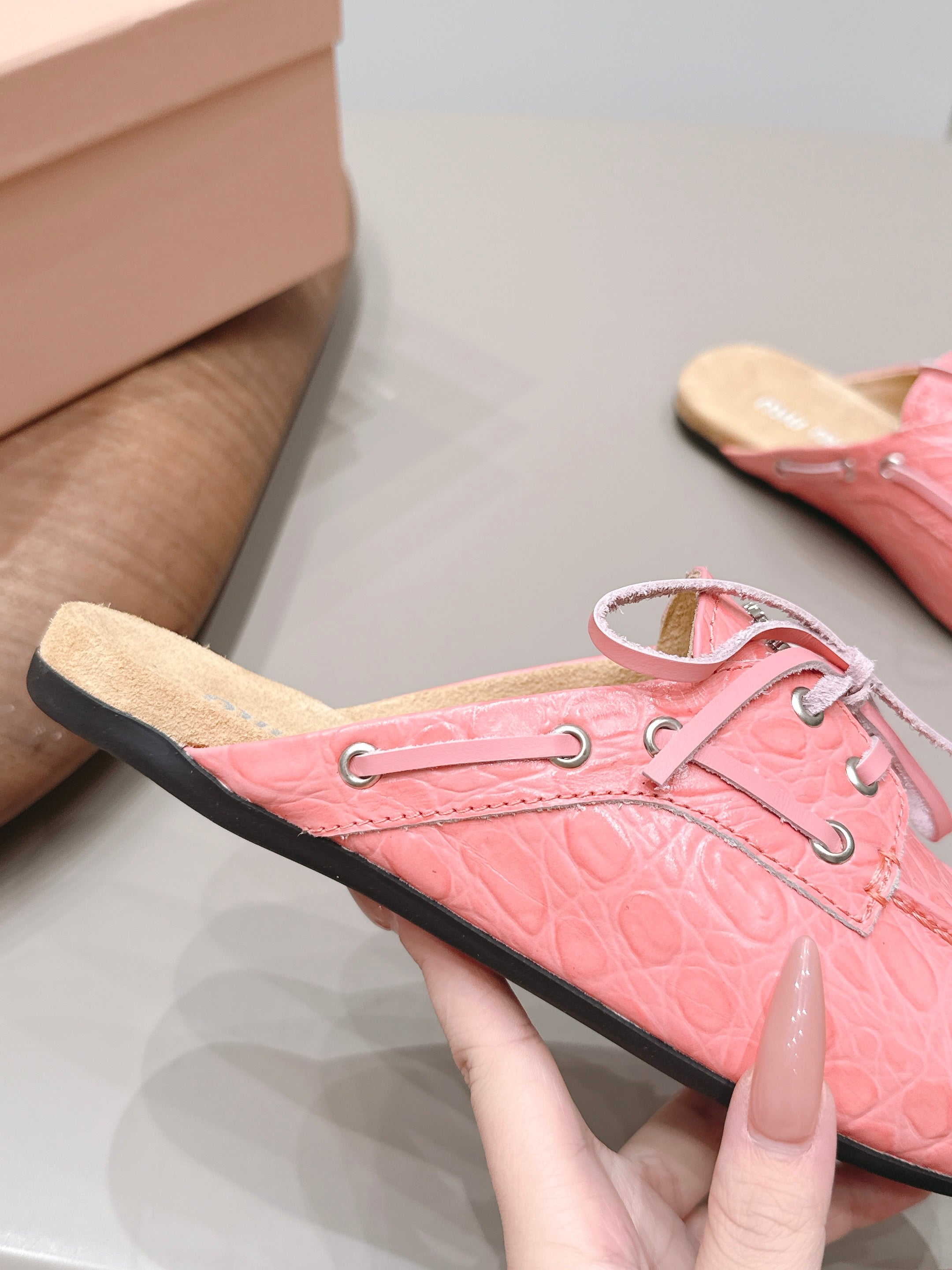 MIUMIU 26S LOAFER MULES IN PINK CALFSKIN