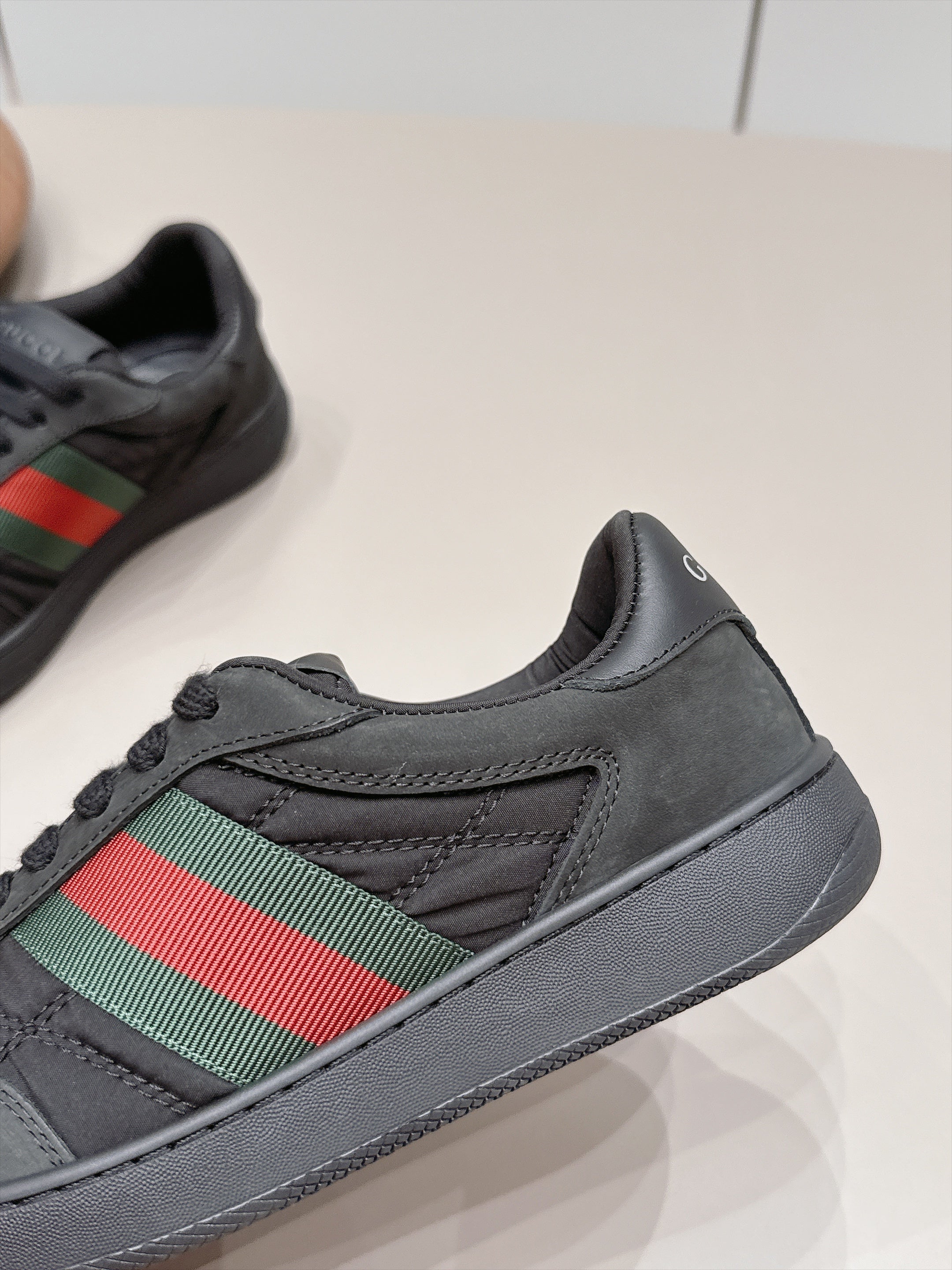 GUCCI 26S SNEAKERS IN BLACK SUEDE AND FABRIC