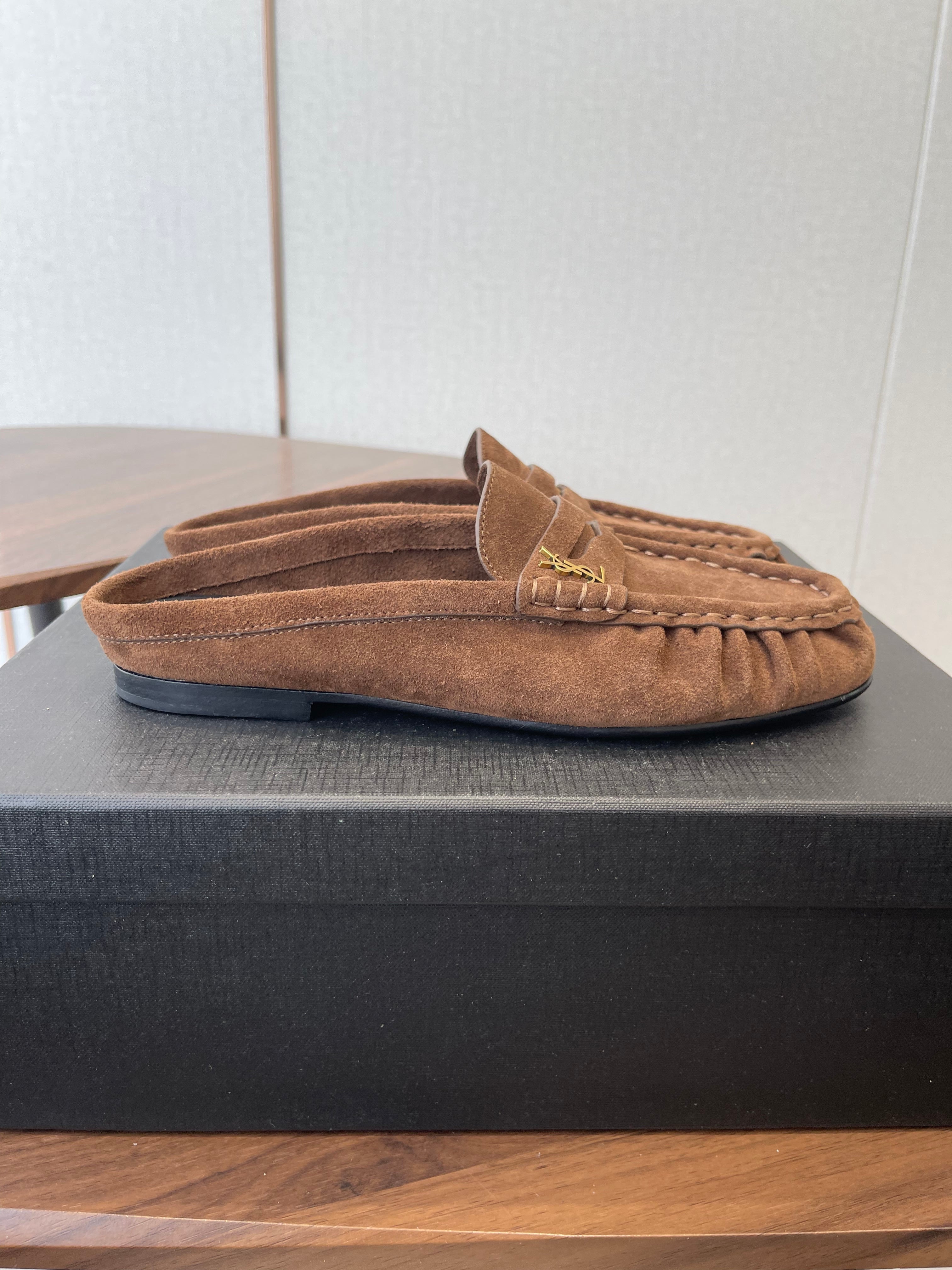 YSL 26S LOAFER MULES IN BROWN SUEDE