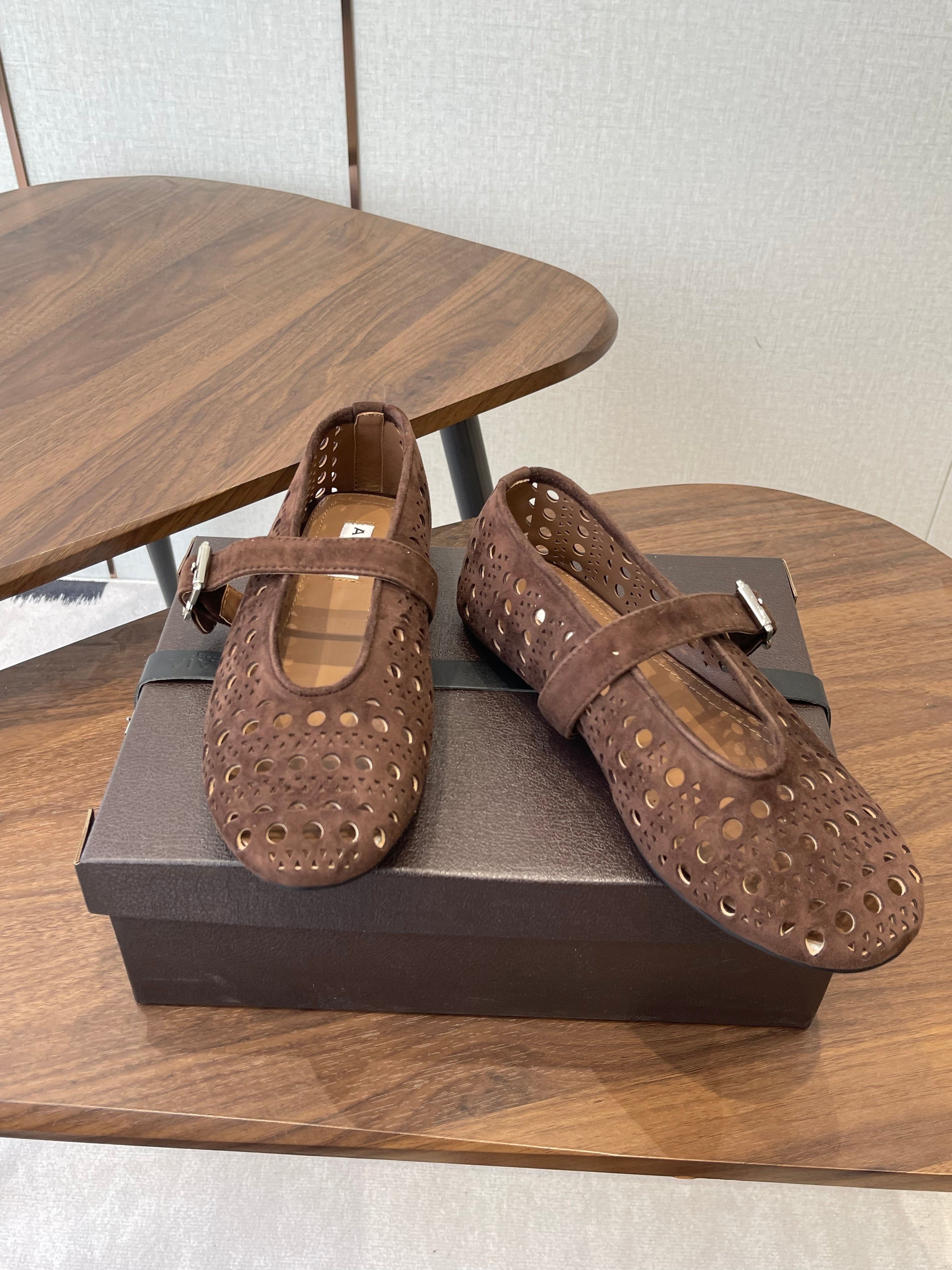ALAIA 26S MARY JANE FLATS IN DARK BROWN SUEDE
