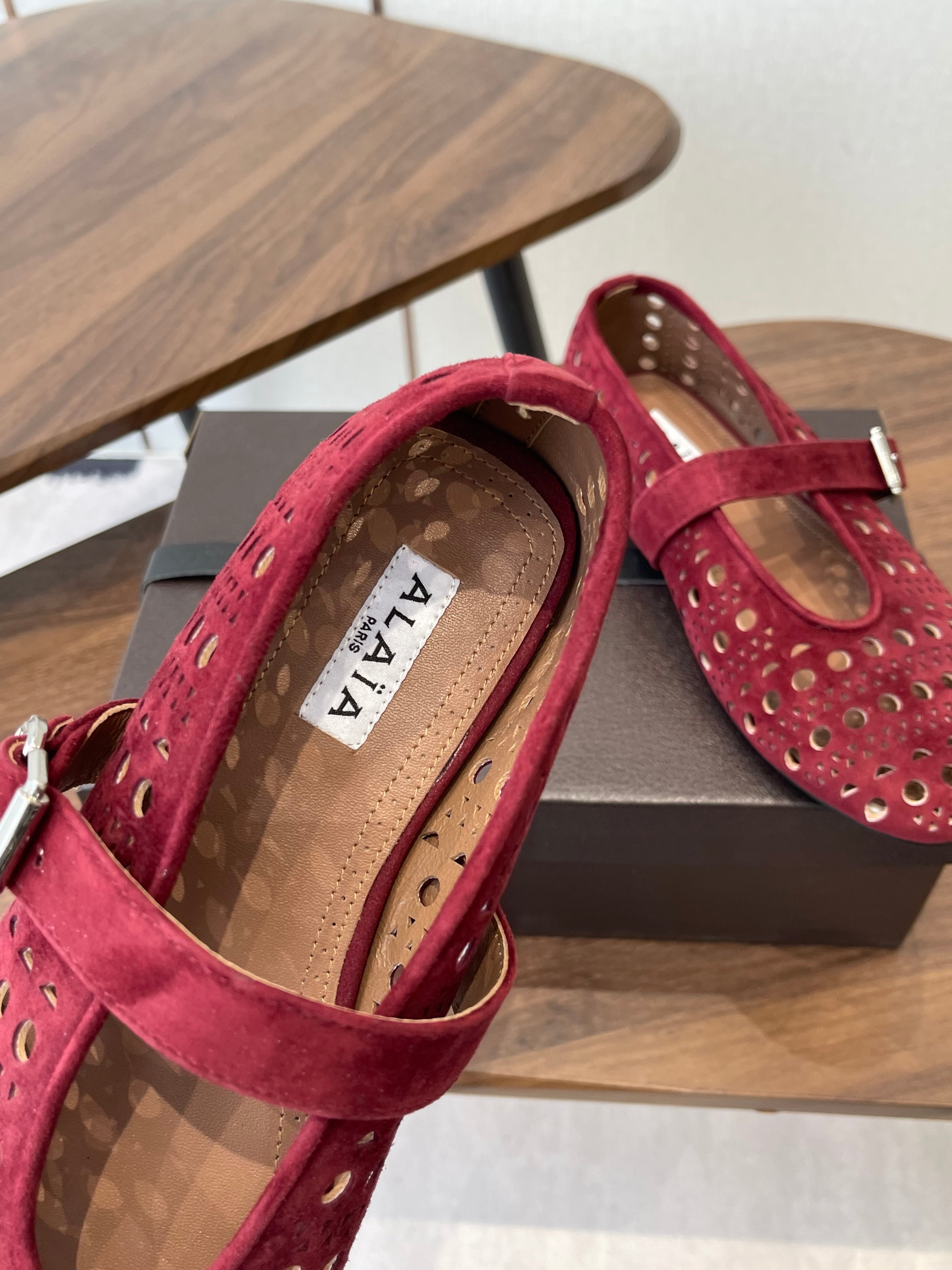 ALAIA 26S MARY JANE FLATS IN DARK RED SUEDE
