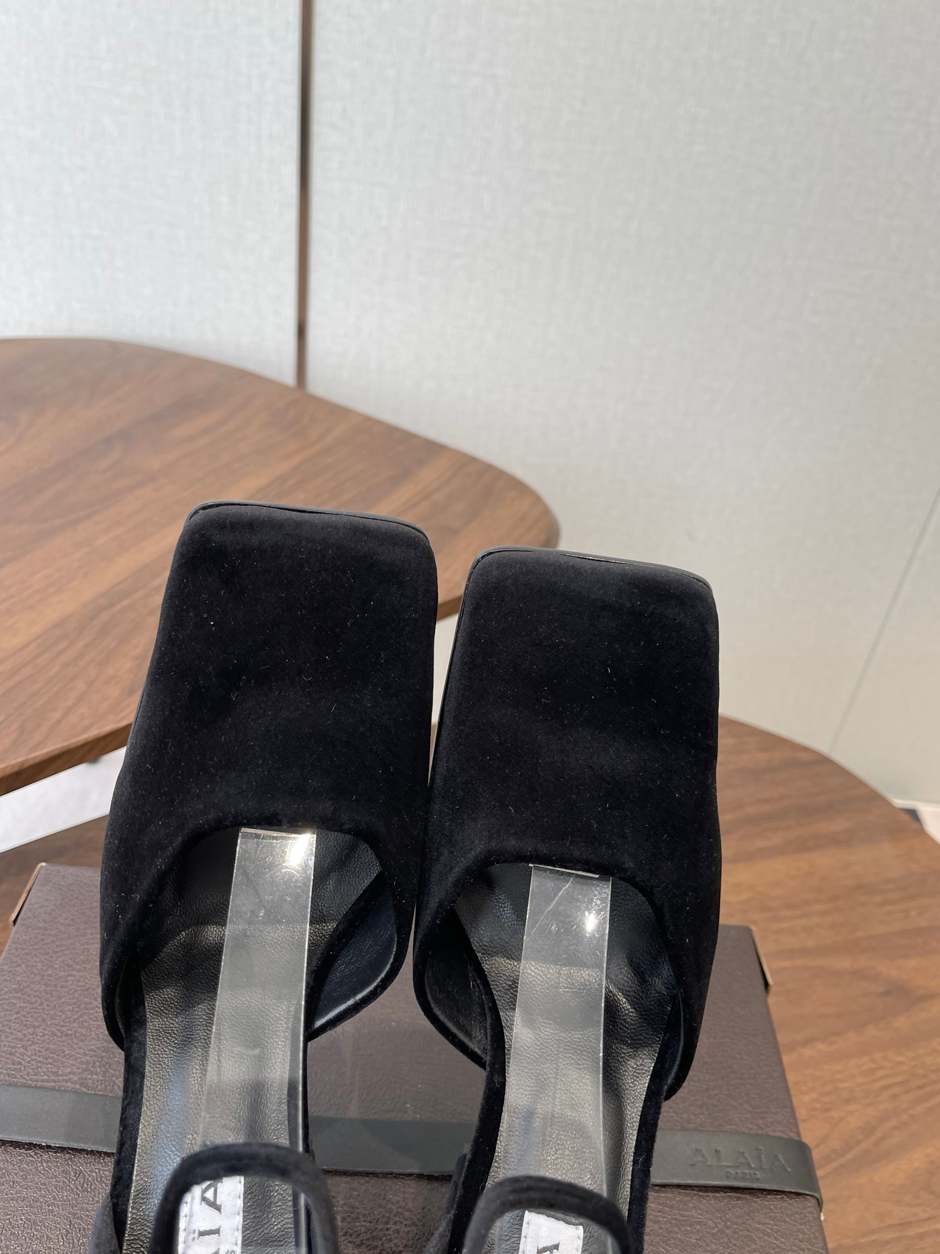 ALAIA 26S SQUARE-TOE HIGH HEELS 95 MM IN BLACK SUEDE