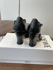 LOEWE 26S ONDA 90MM T-STRAP HIGH-HEEL SHOES IN BLACK EMBOSSED CROCODILE CALFSKIN
