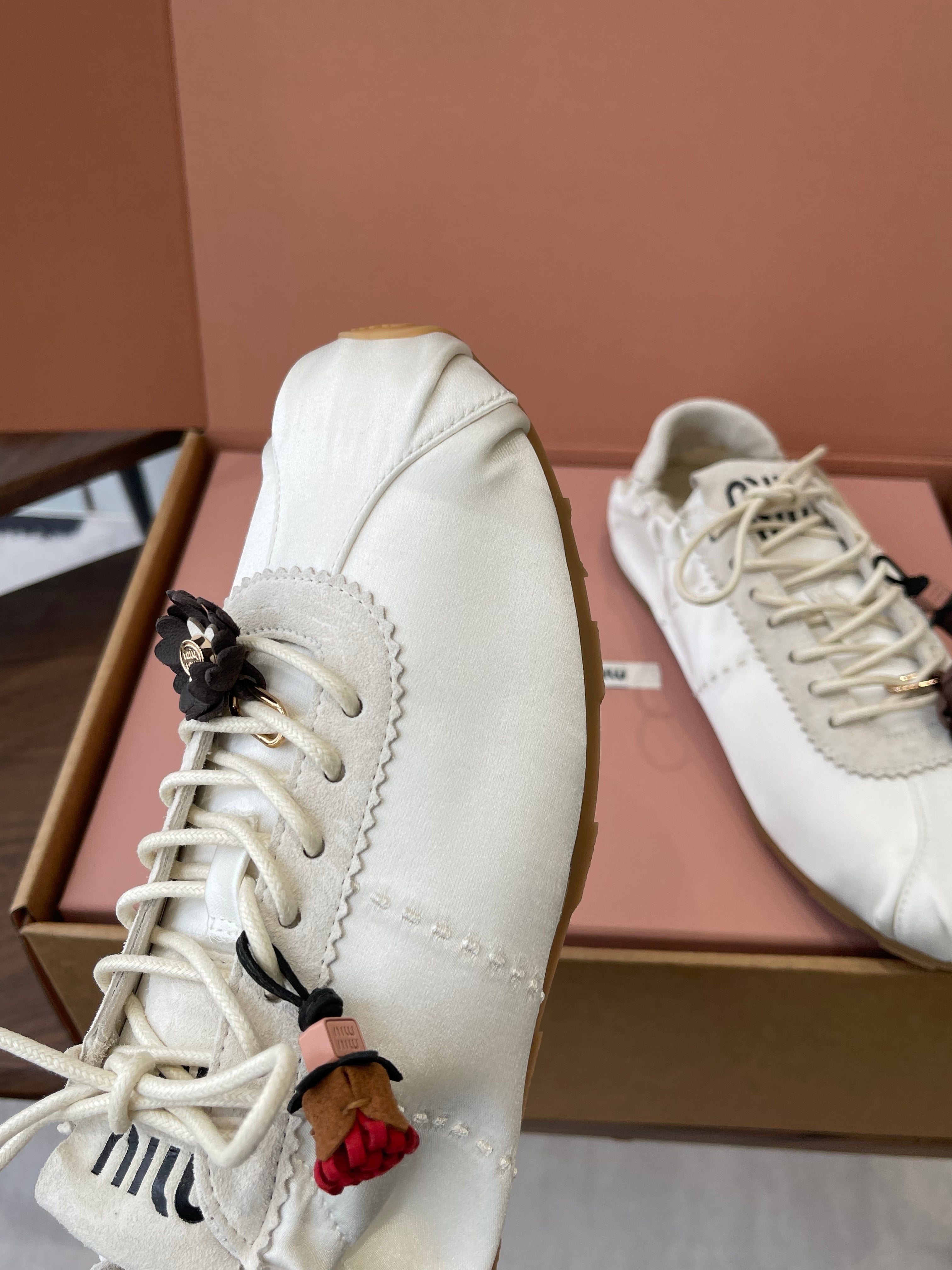 MIUMIU 26S SNEAKERS IN IVORY WHITE PLUME SATIN
