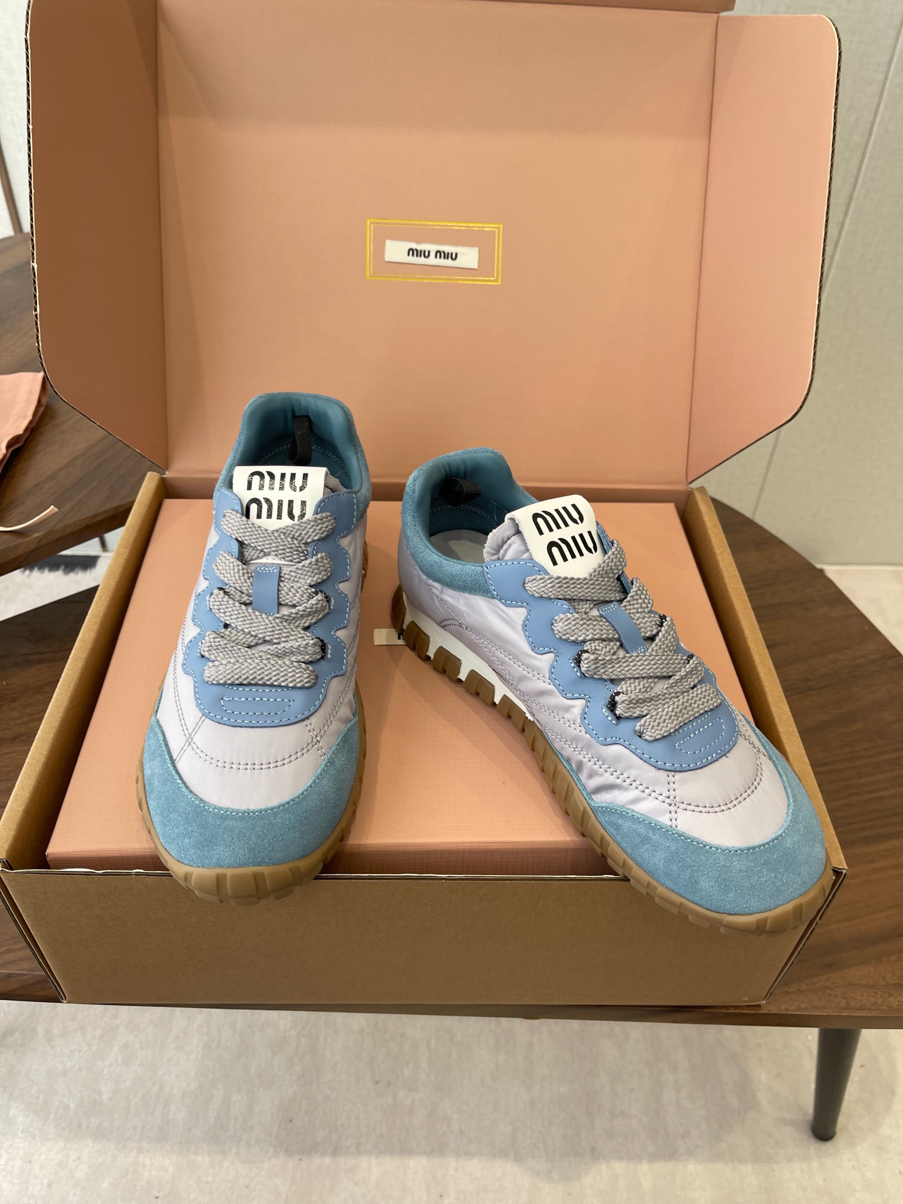 MIUMIU 26S SNEAKERS IN LIGHT GRAY AND BLUE FABRIC AND SUEDE