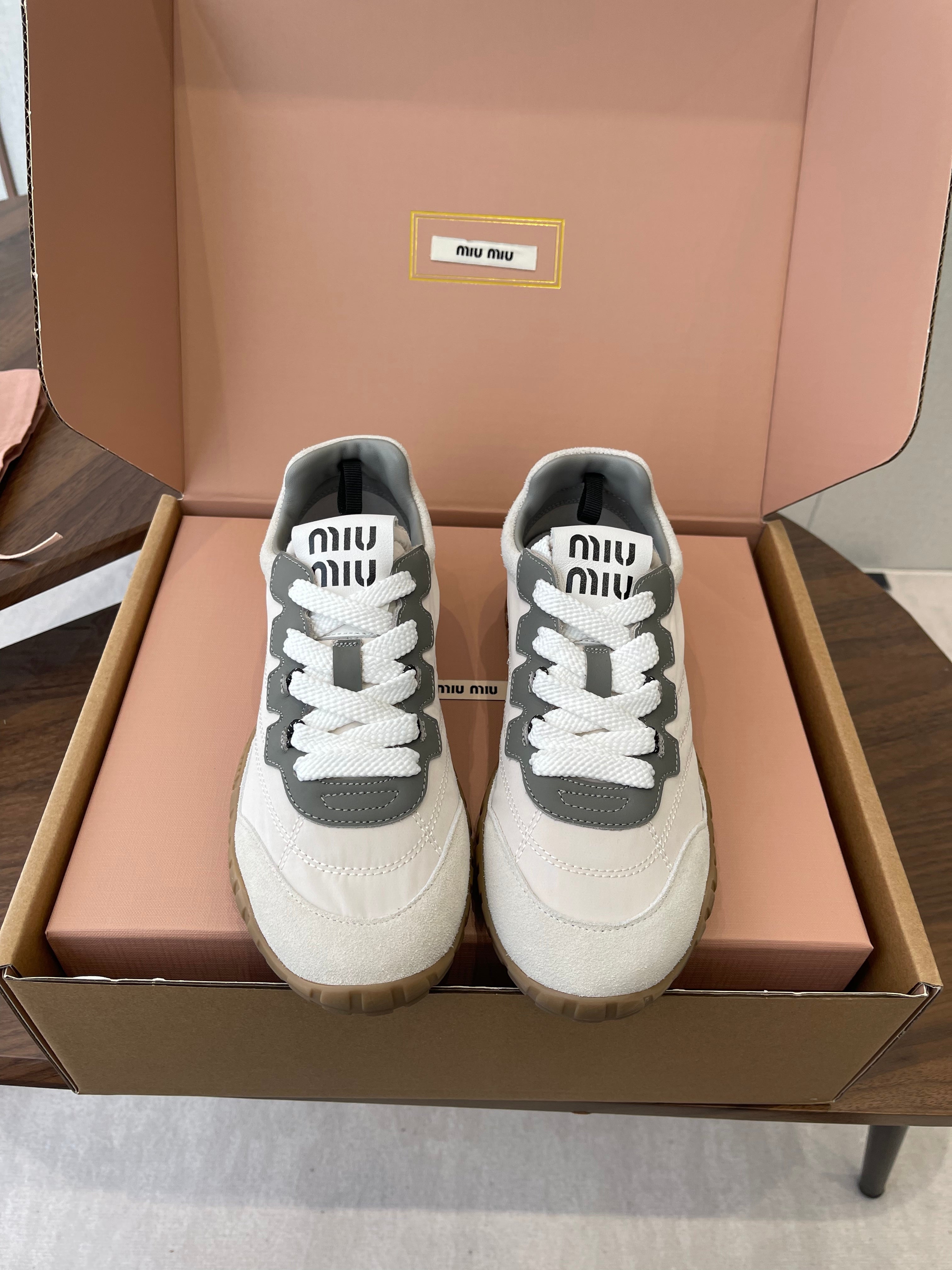 MIUMIU 26S SNEAKERS IN WHITE AND GRAY FABRIC AND SUEDE
