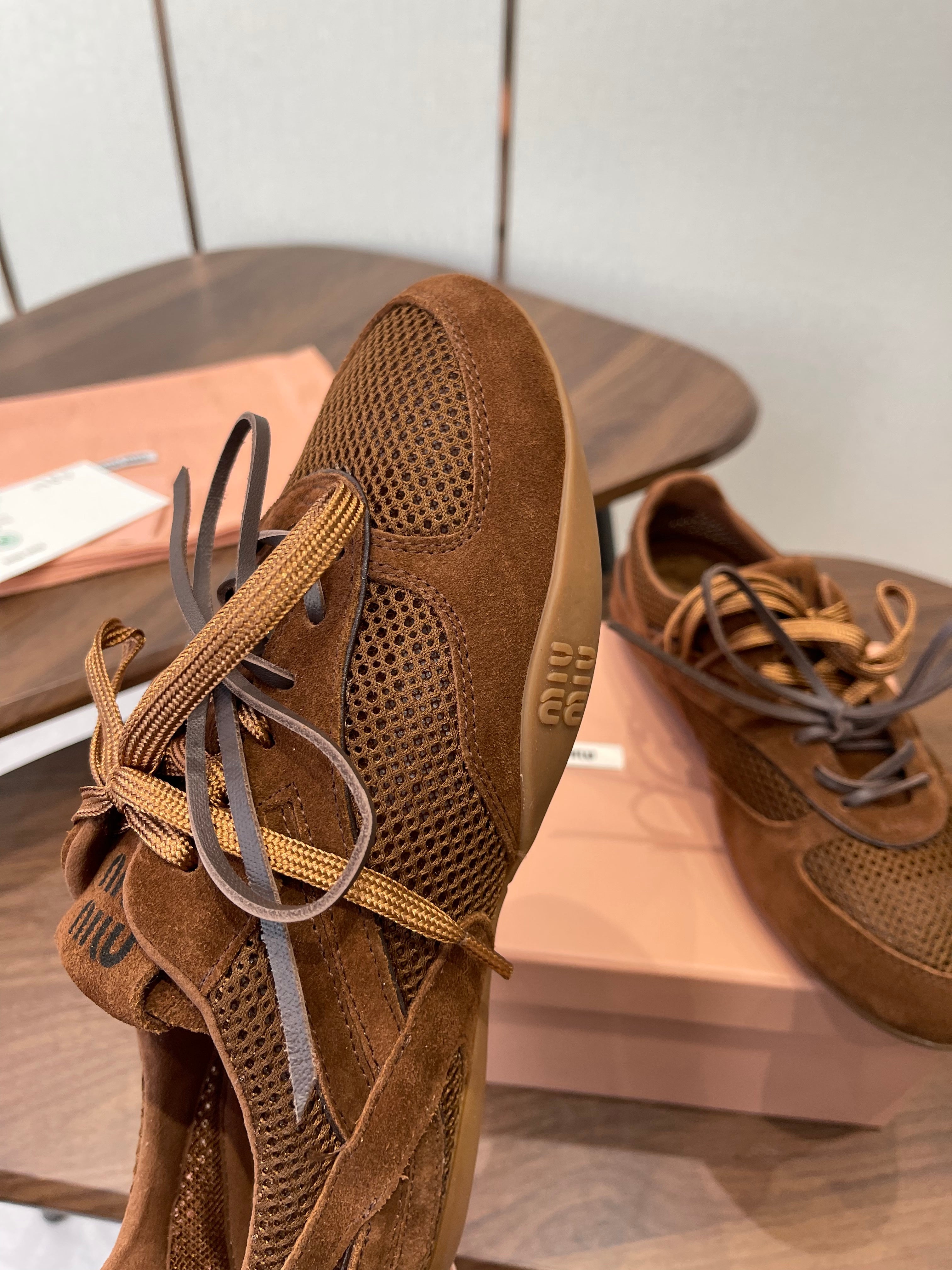 MIUMIU 26S SNEAKERS IN CARAMEL BROWN MESH AND SUEDE