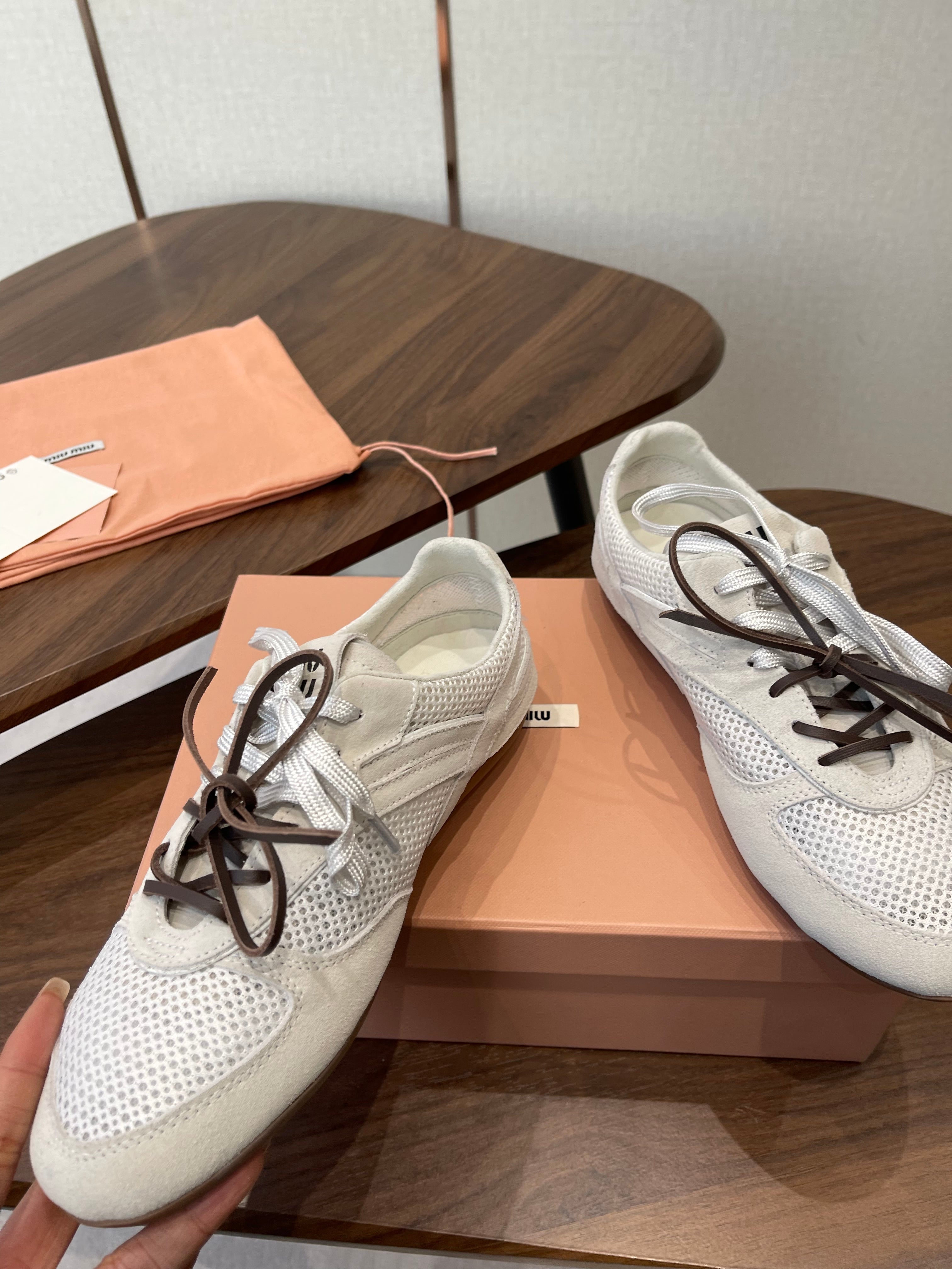MIUMIU 26S SNEAKERS IN WHITE MESH AND SUEDE