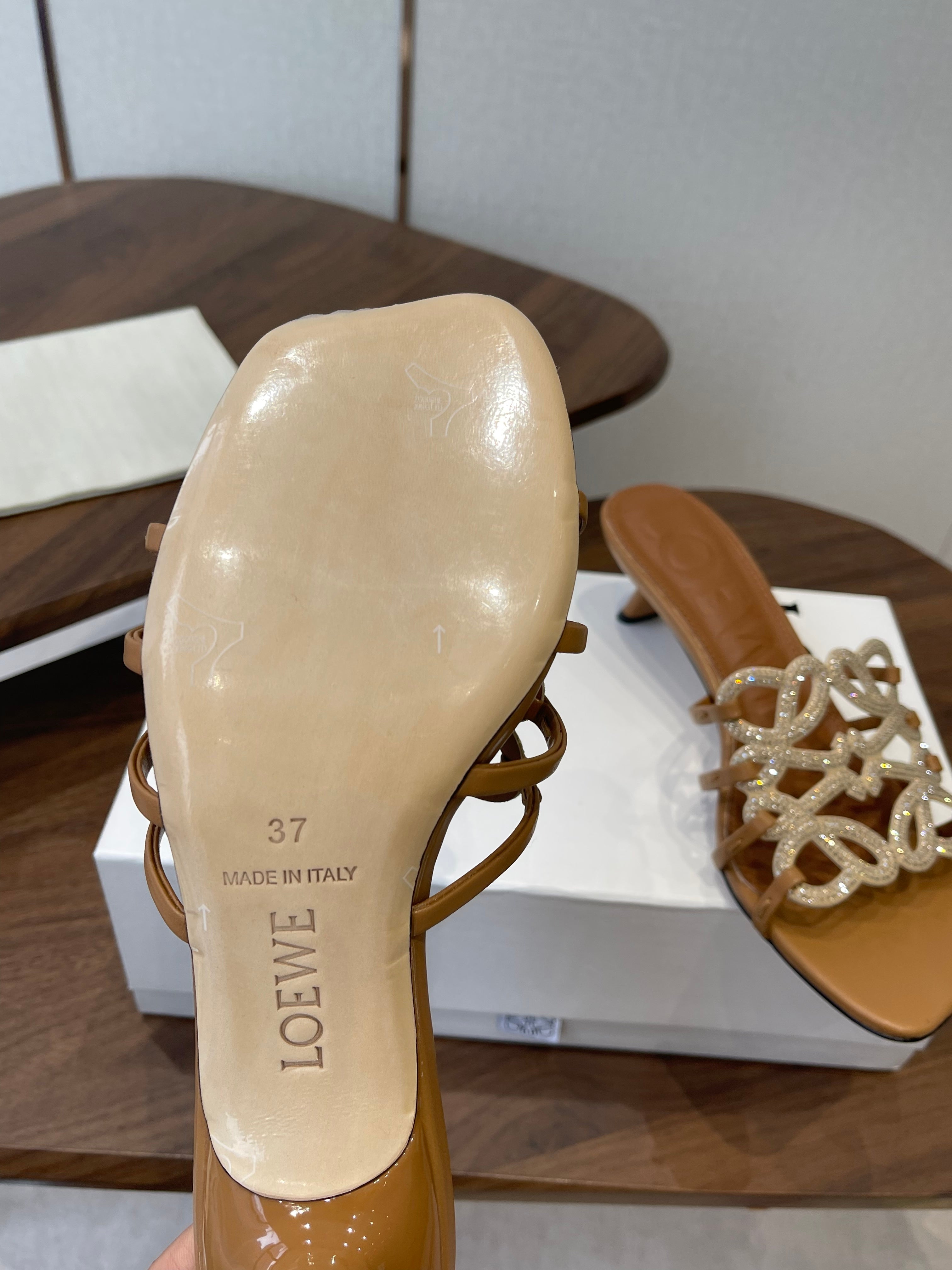 LOEWE 26S HIGH HEEL SANDALS IN CAMEL BROWN CALFSKIN WITH CRYSTALS