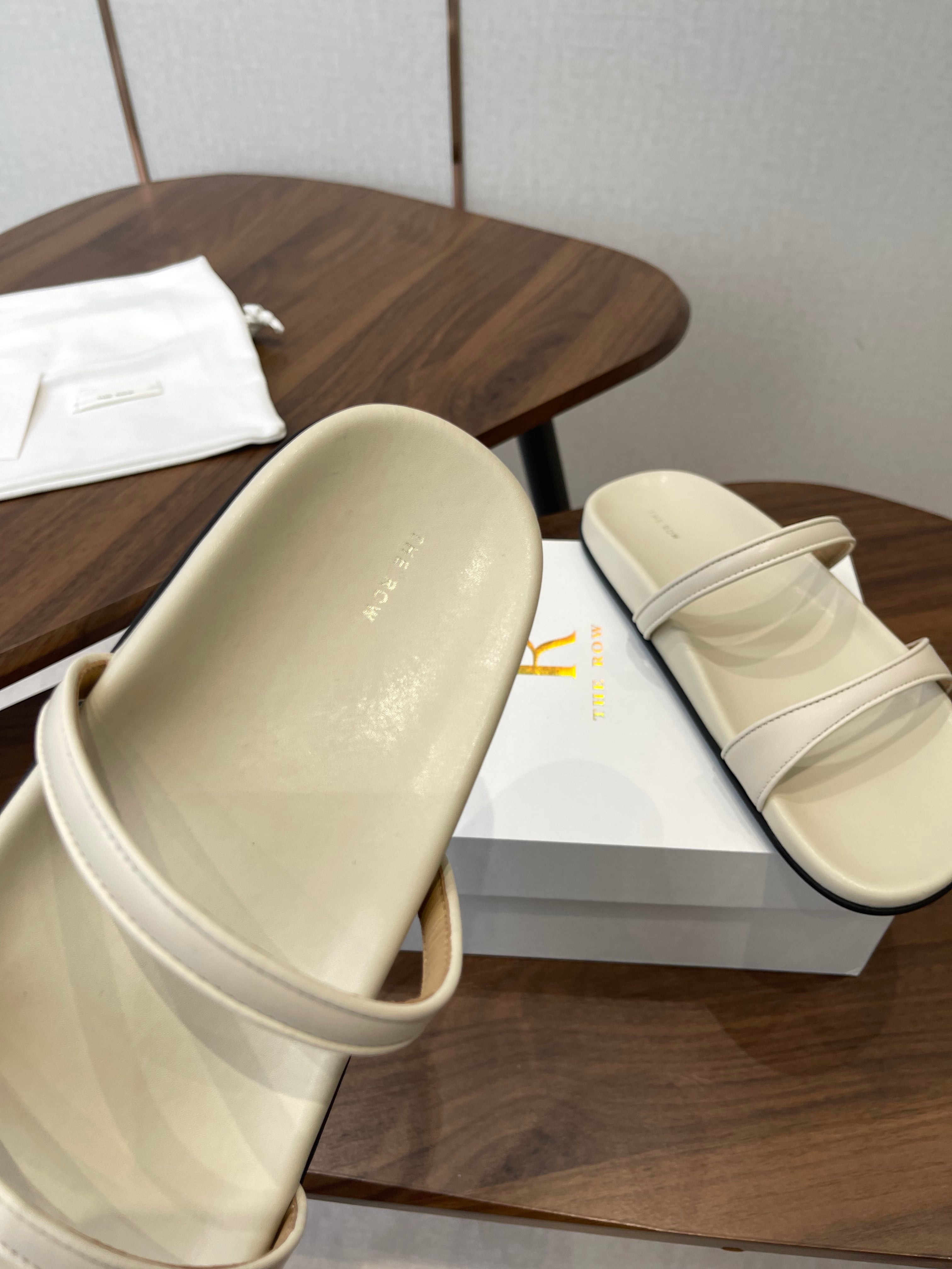 THE ROW 26S DOUBLE STRAP FLAT SANDALS IN IVORY WHITE CALFSKIN