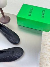 BOTTEGA VENETA 26S BALLET FLATS IN BLACK WOVEN LAMBSKIN