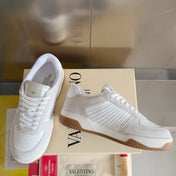 VALENTINO 25S GARAVANI FREEDOTS SNEAKERS IN BEIGE SUEDE AND WHITE LAMBSKIN