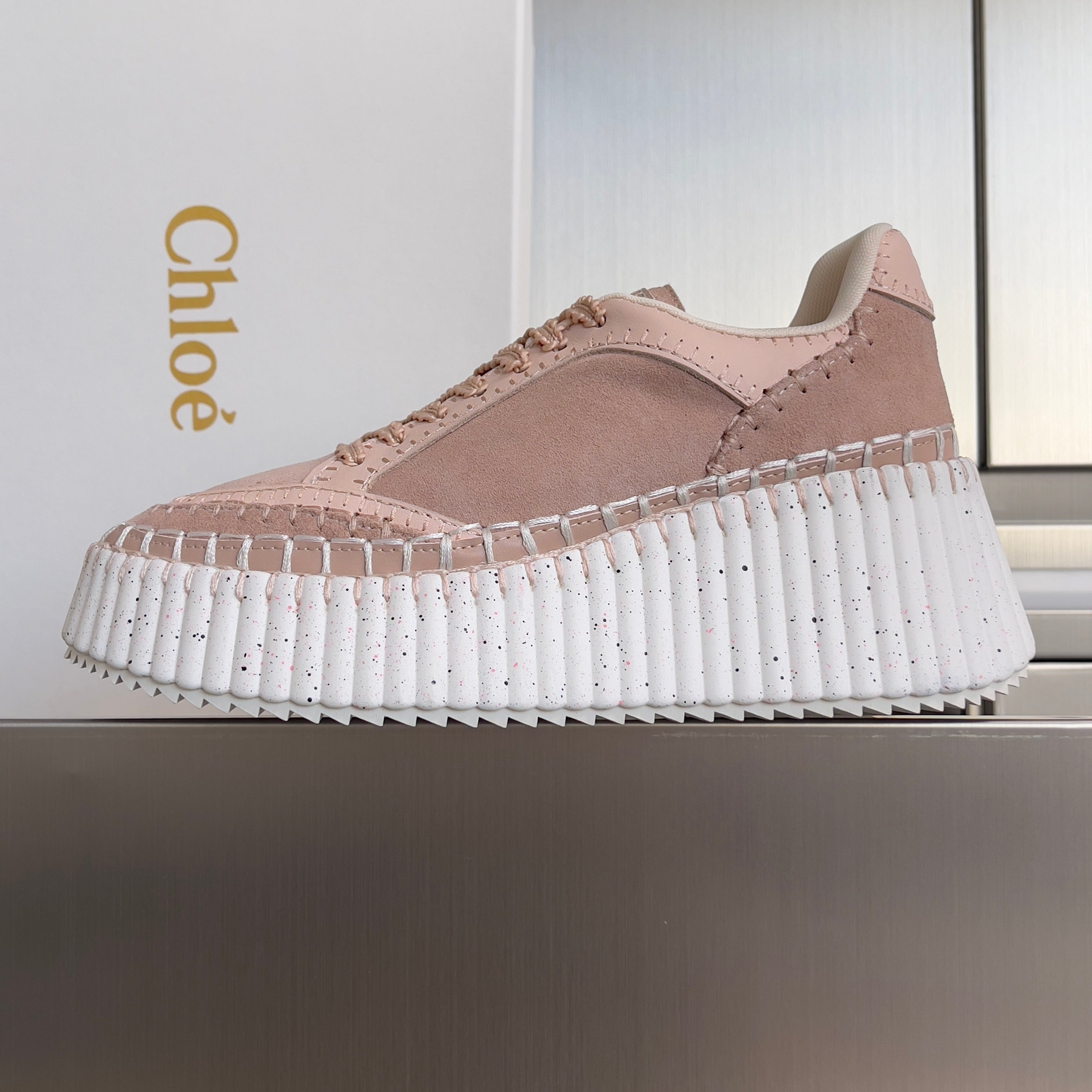 CHLOÉ 26S WEDGE SNEAKERS 70 MM IN PINK BEIGE SUEDE
