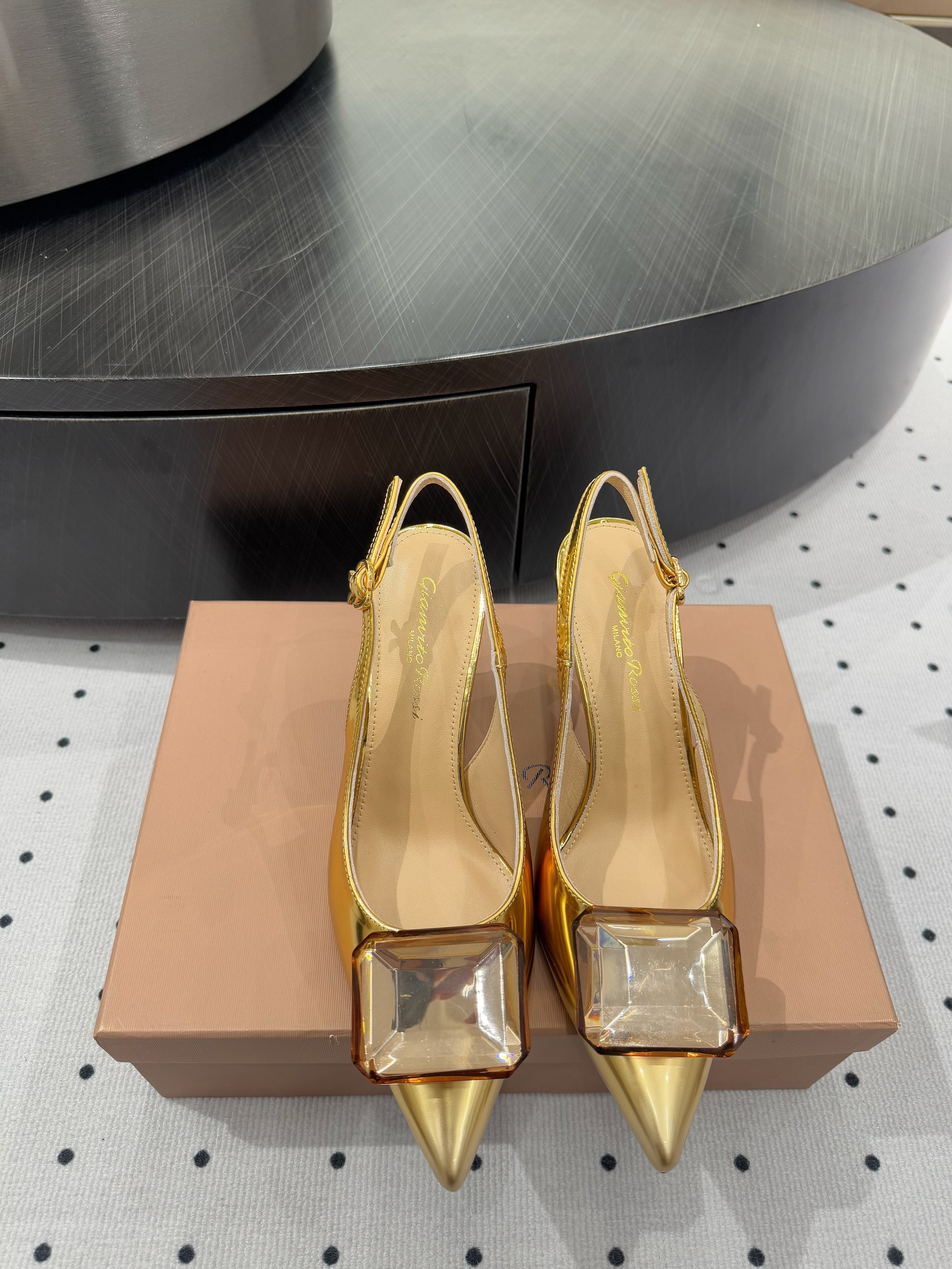 GIANVITO ROSSI 26S HIGH-HEEL SLINGBACKS 85 MM IN GOLD LAMBSKIN