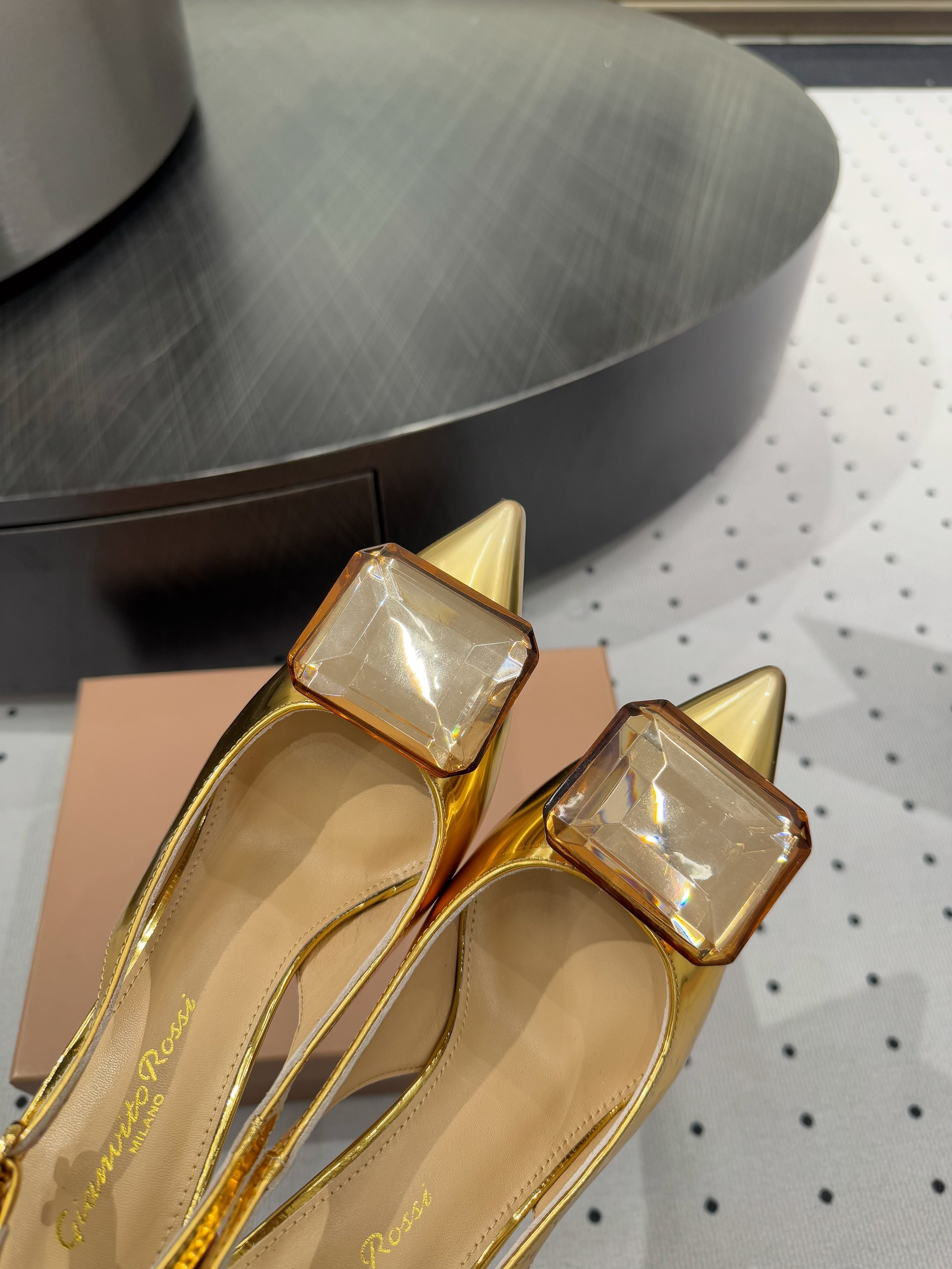 GIANVITO ROSSI 26S HIGH-HEEL SLINGBACKS 85 MM IN GOLD LAMBSKIN