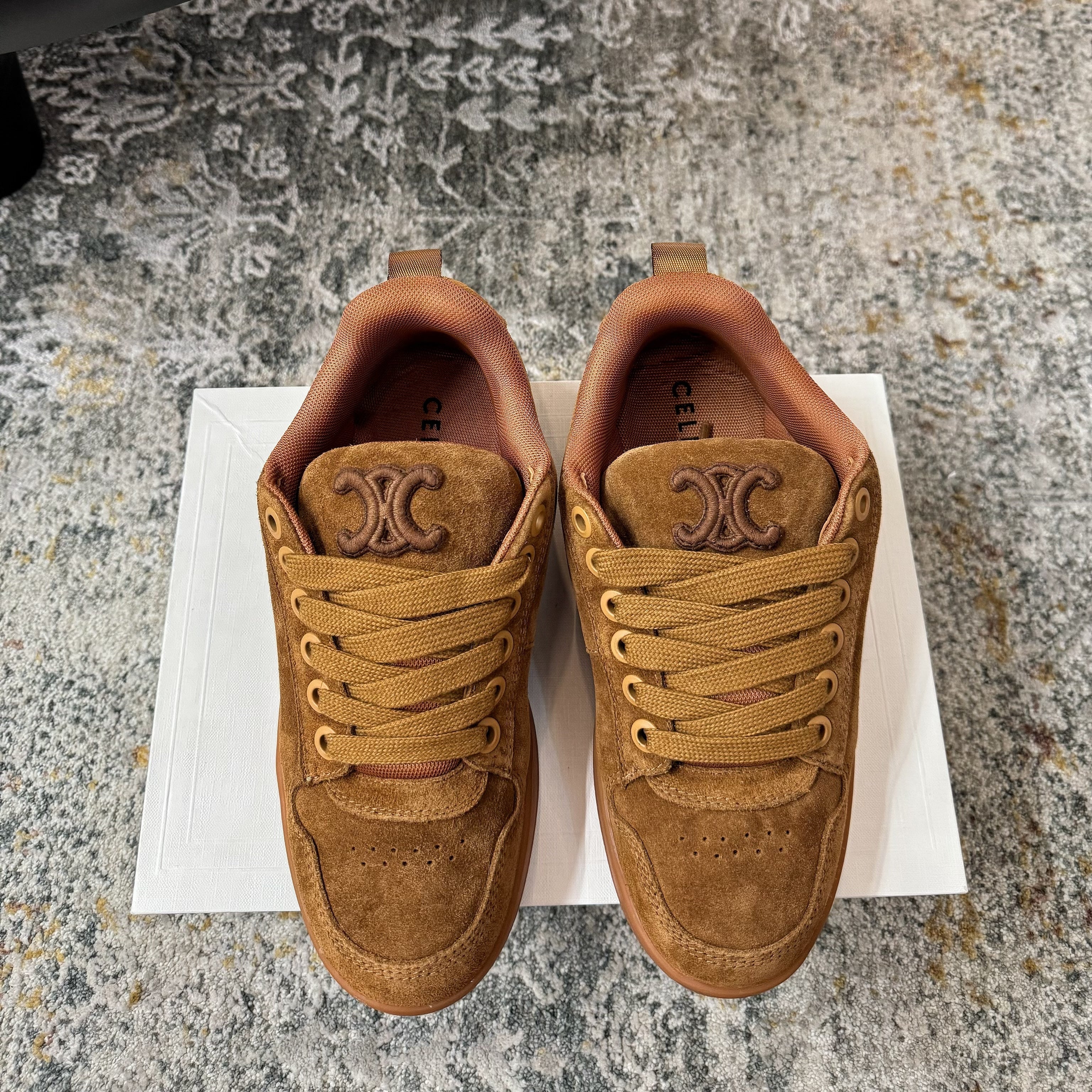 CELINE 26S SNEAKER IN BROWN SUEDE