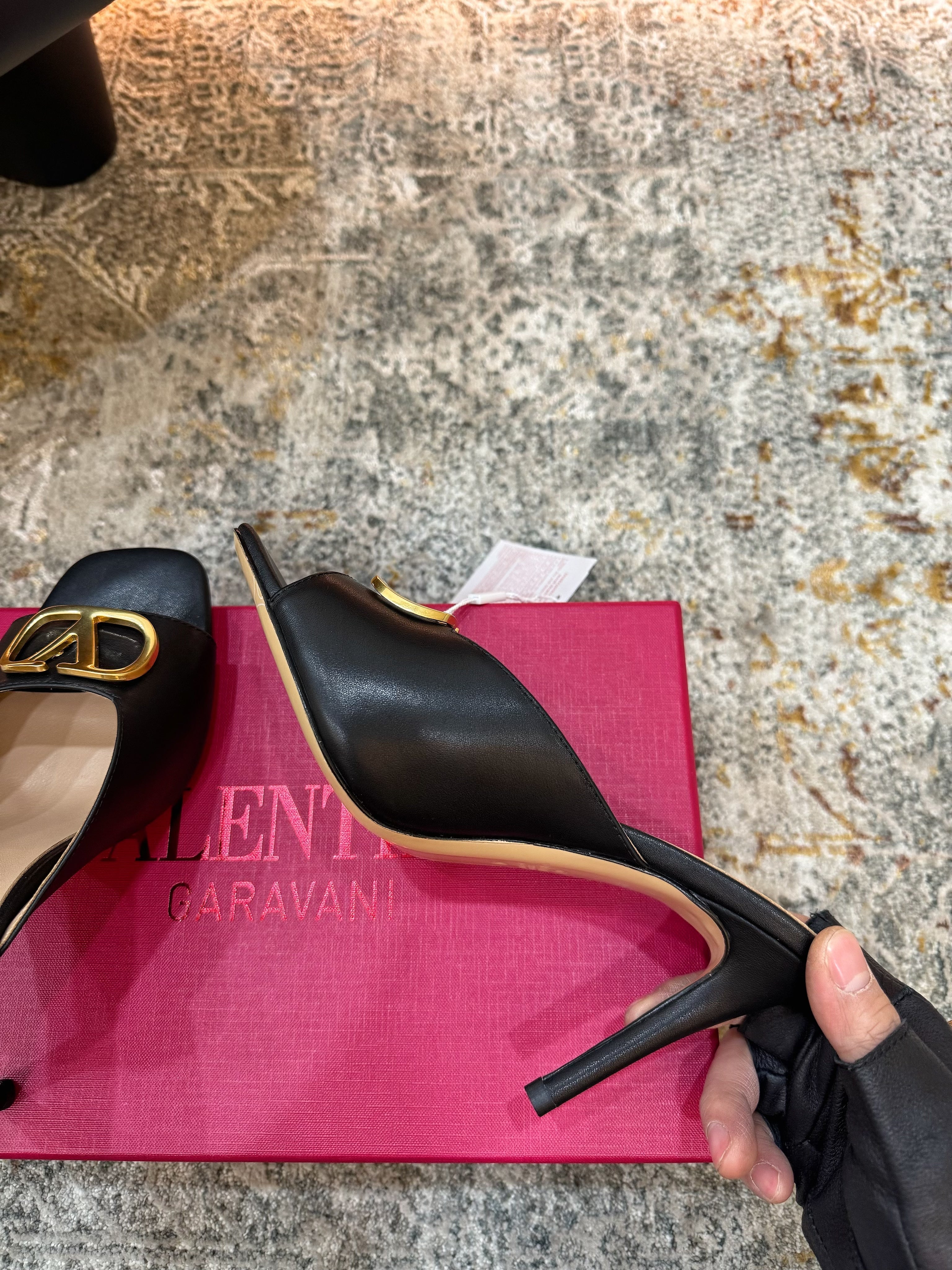 VALENTINO 26S HIGH HEEL SANDALS 105 MM IN BLACK CALFSKIN