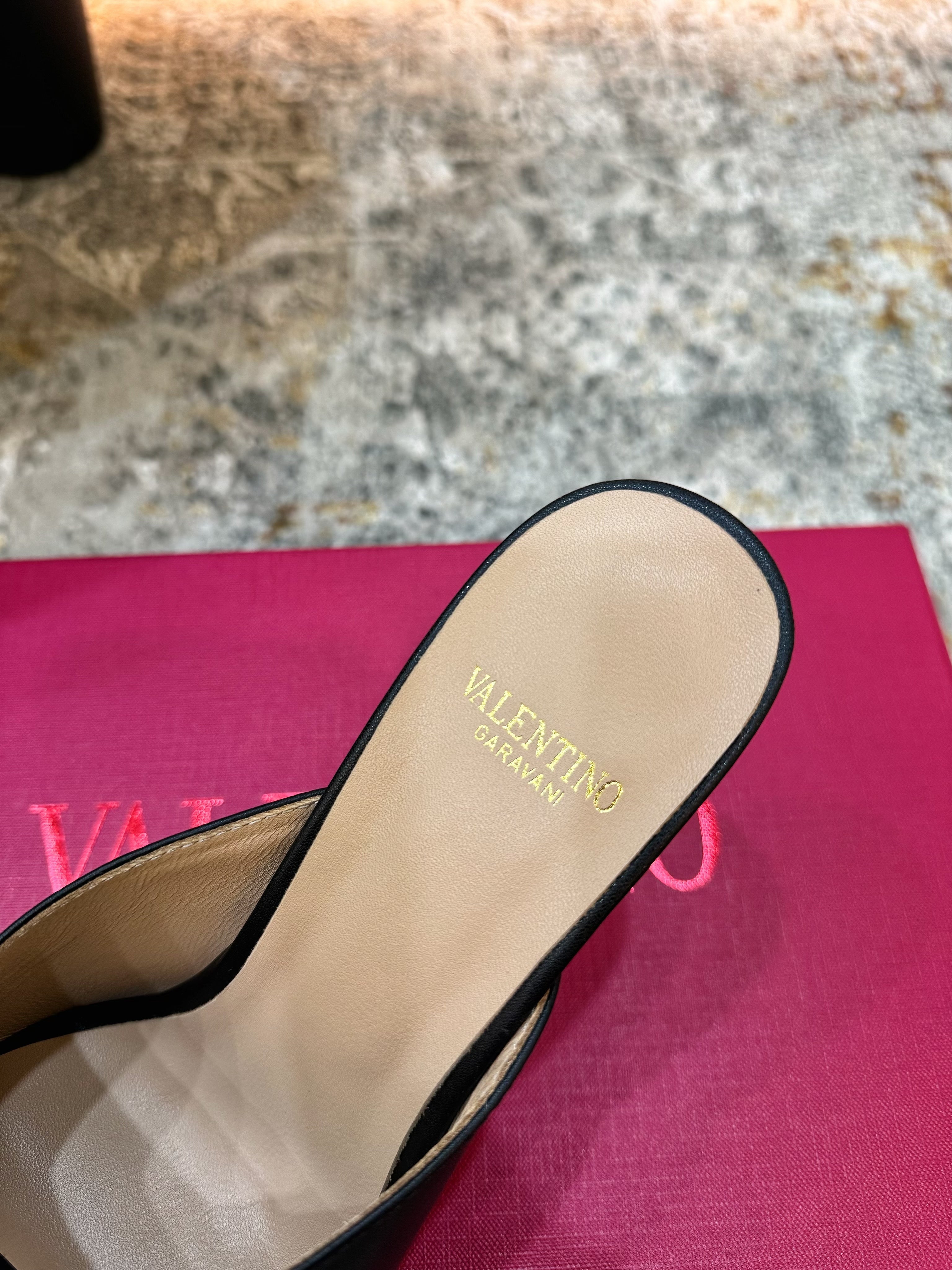 VALENTINO 26S HIGH HEEL SANDALS 105 MM IN BLACK CALFSKIN