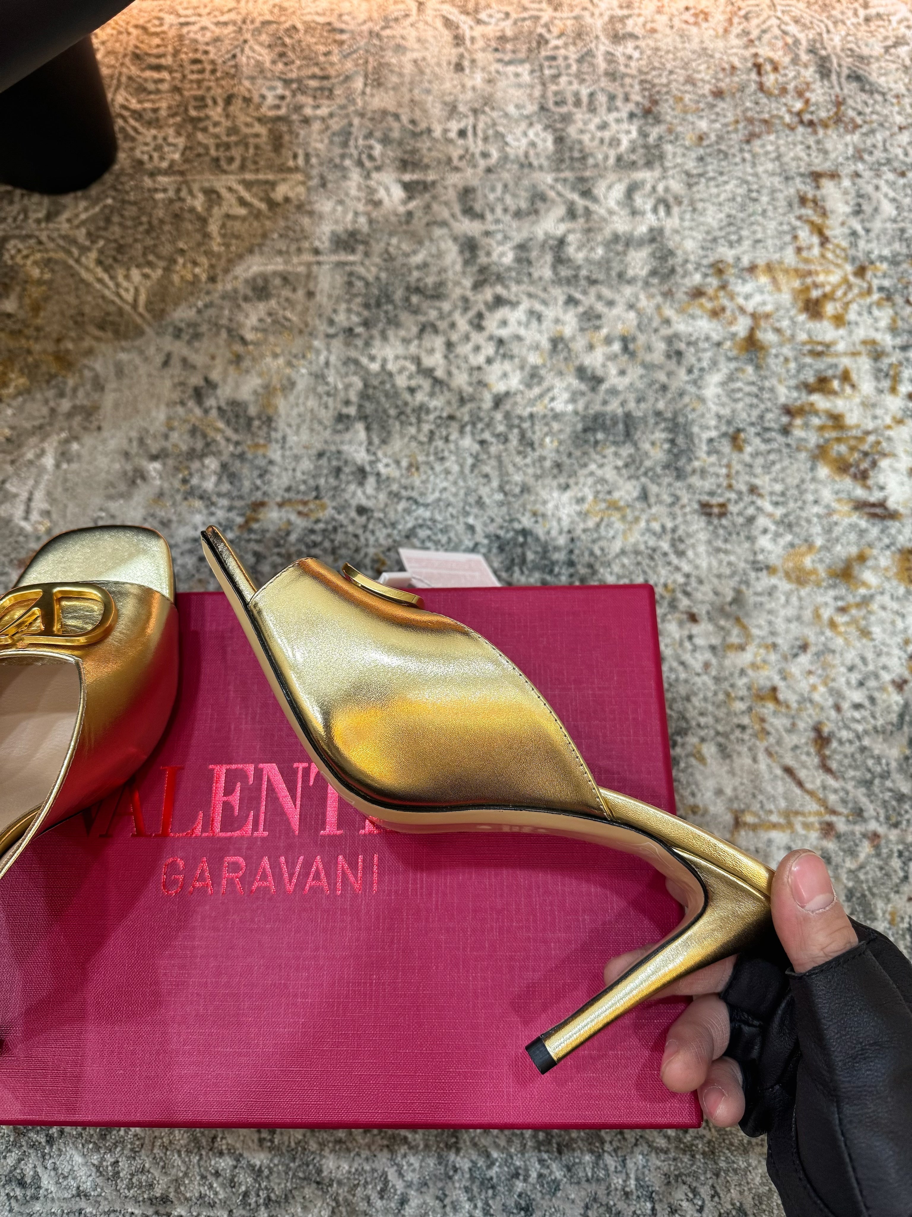 VALENTINO 26S HIGH HEEL SANDALS 105 MM IN METALLIC GOLD CALFSKIN