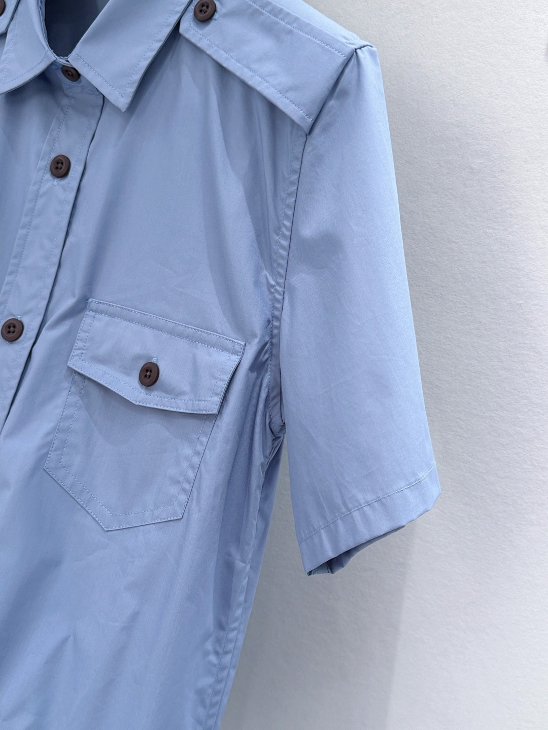 PRADA 26S SHORT-SLEEVE SHIRT STYLE 898