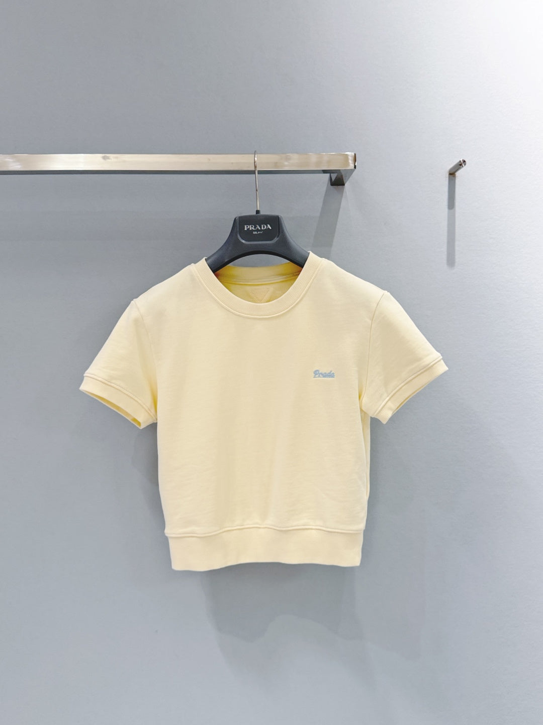 PRADA 26S T-SHIRT STYLE 861