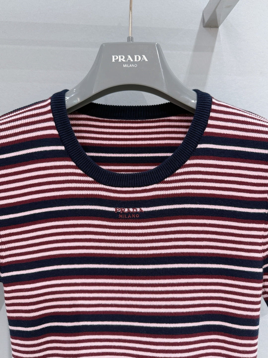 PRADA 26S SHORT-SLEEVED SWEATER STYLE 821