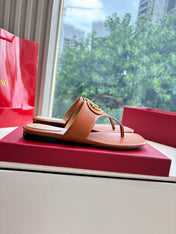 VLTN THONG SANDALS 25S IN BURNT ORANGE LAMBSKIN WITH GOLD HARDWARE