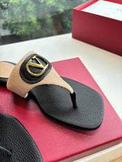 VLTN THONG SANDALS 25S IN BLACK MIX BEIGE LAMBSKIN WITH GOLD HARDWARE