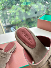 LP THONG SANDALS 25S IN STONE BROWN SUEDE