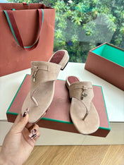 LP THONG SANDALS 25S IN WARM BEIGE SUEDE