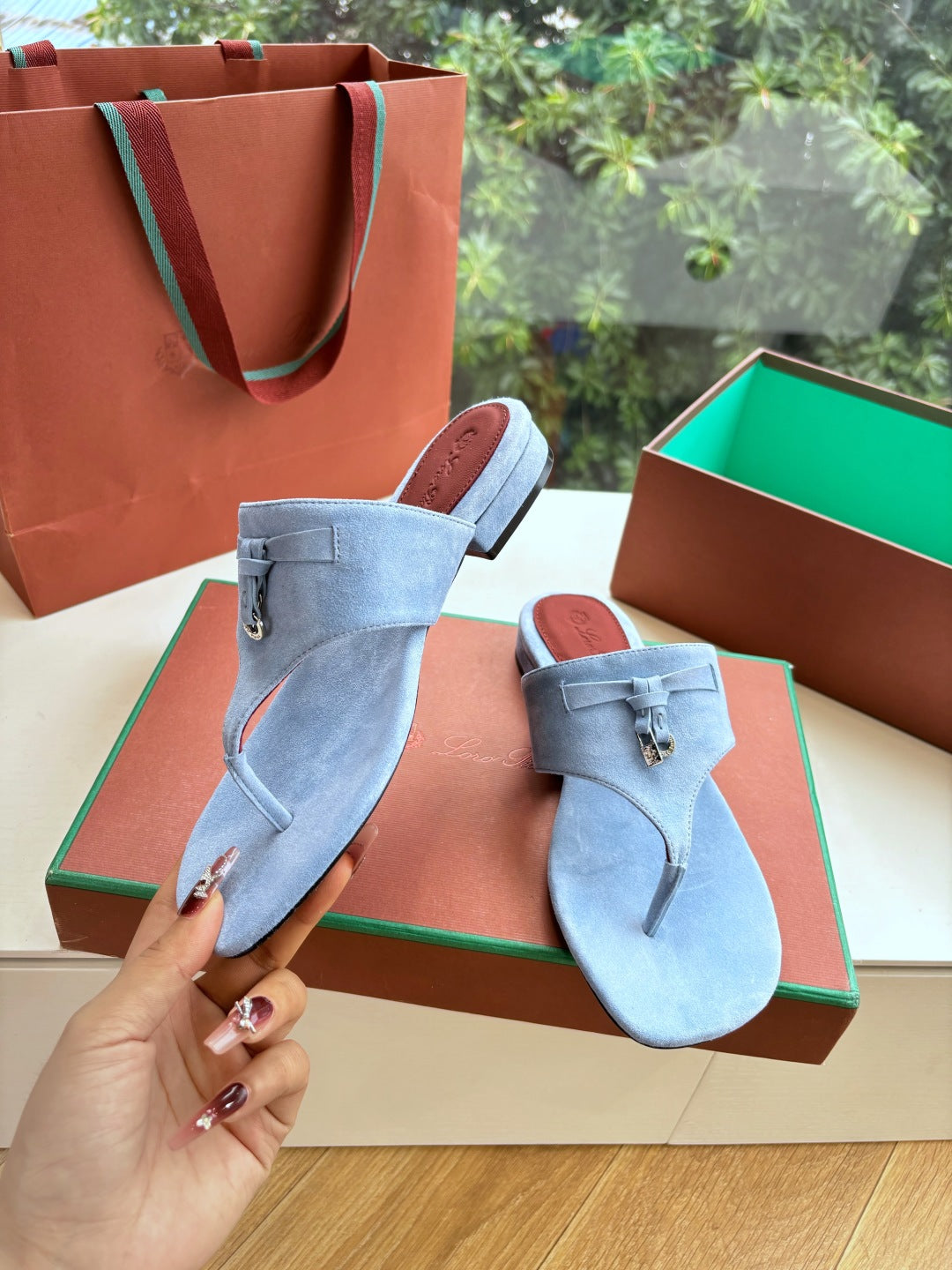 LP THONG SANDALS 25S IN SKY BLUE SUEDE