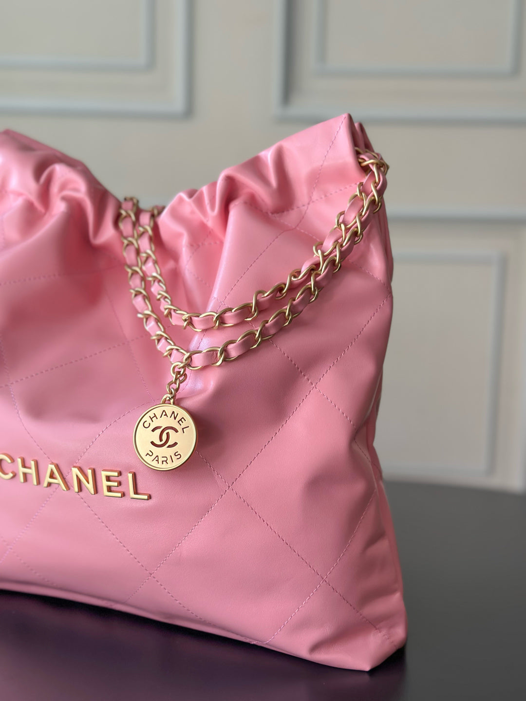 CHANEL 26S 22 BAG 42 IN LIGHT PINK QUILTED SHINY CALFSKIN