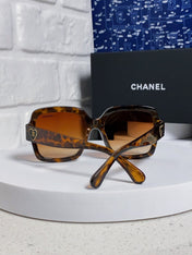 CHANEL 26S FACETED LENSES IN ACETATE 404754