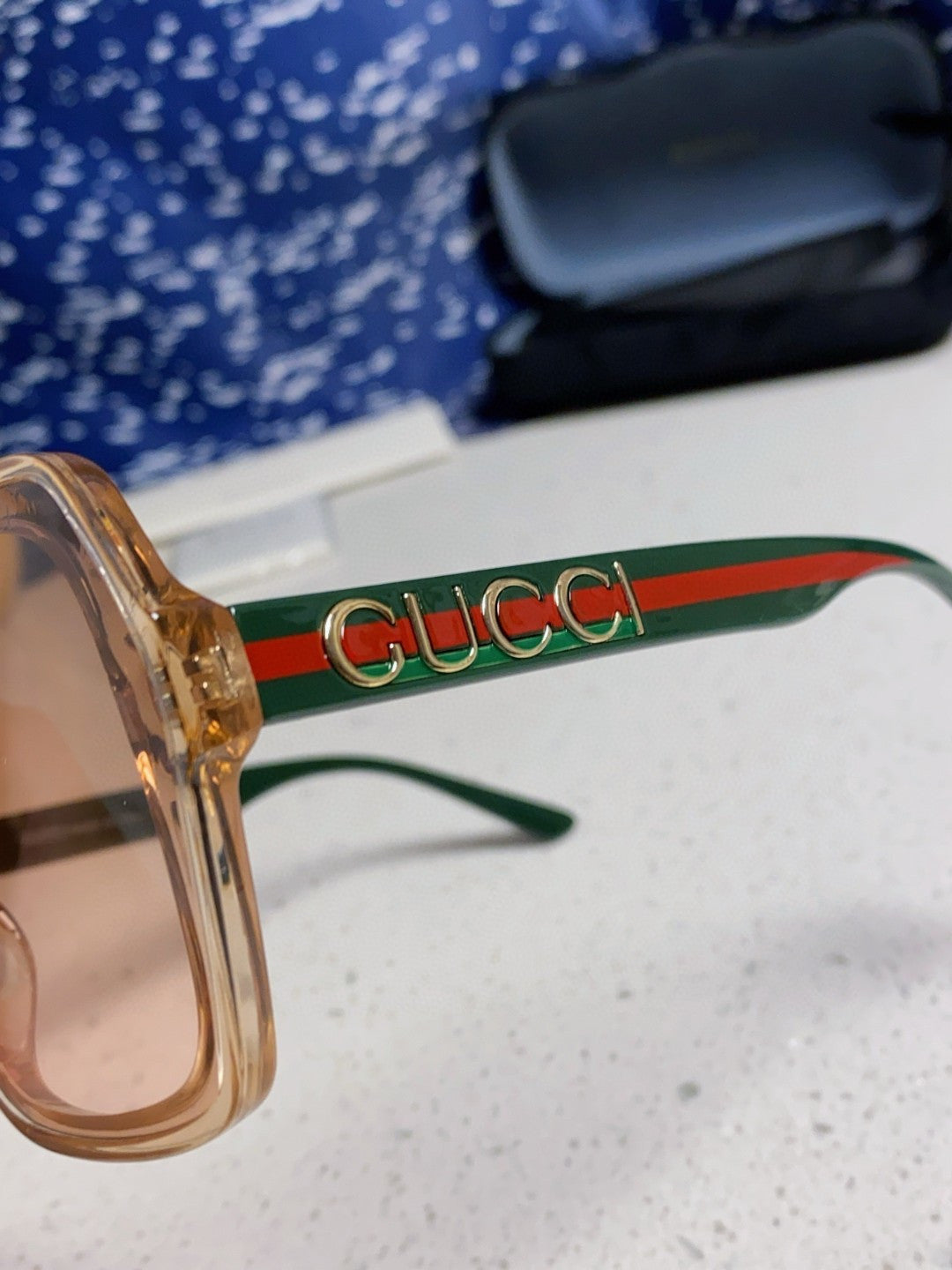 GUCCI 26S SQUARE FRAME IN ACETATE 424619
