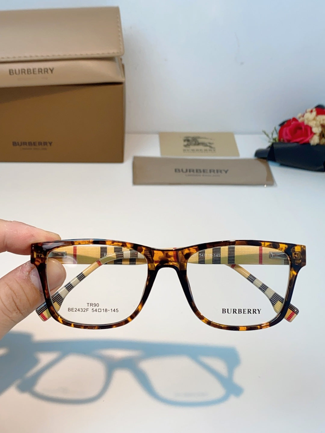 BURBERRY 26S SQUARE FRAME IN ACETATE 401846