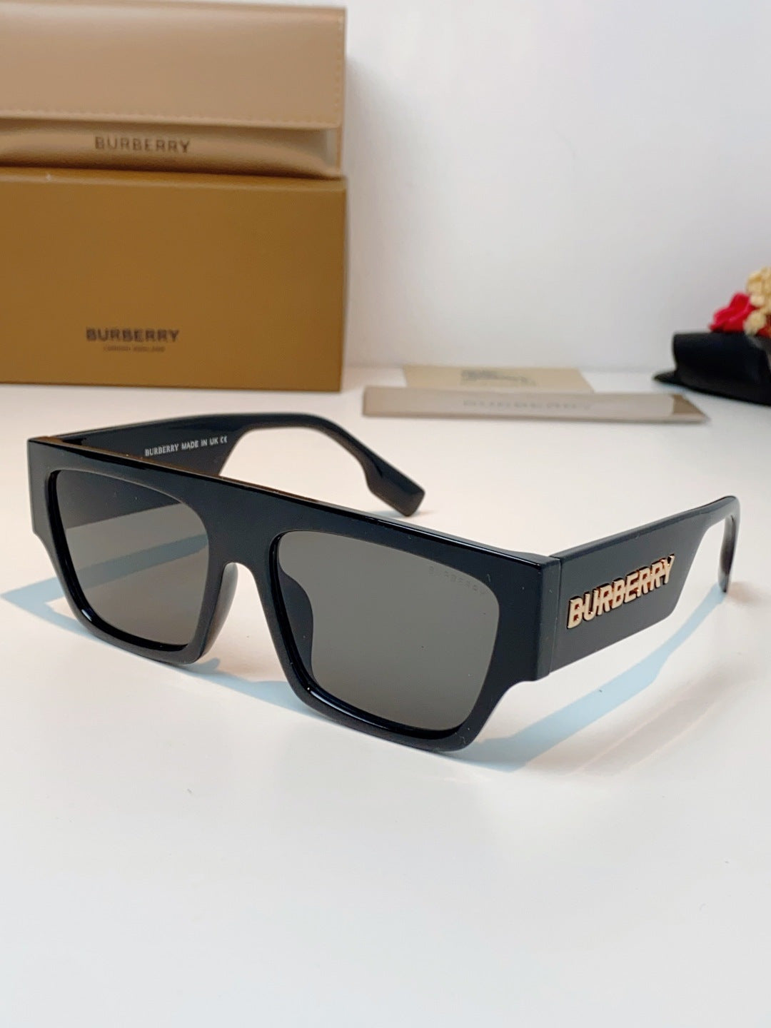 BURBERRY 26S OVERSIZED SQUARE FRAME IN ACETATE 411825