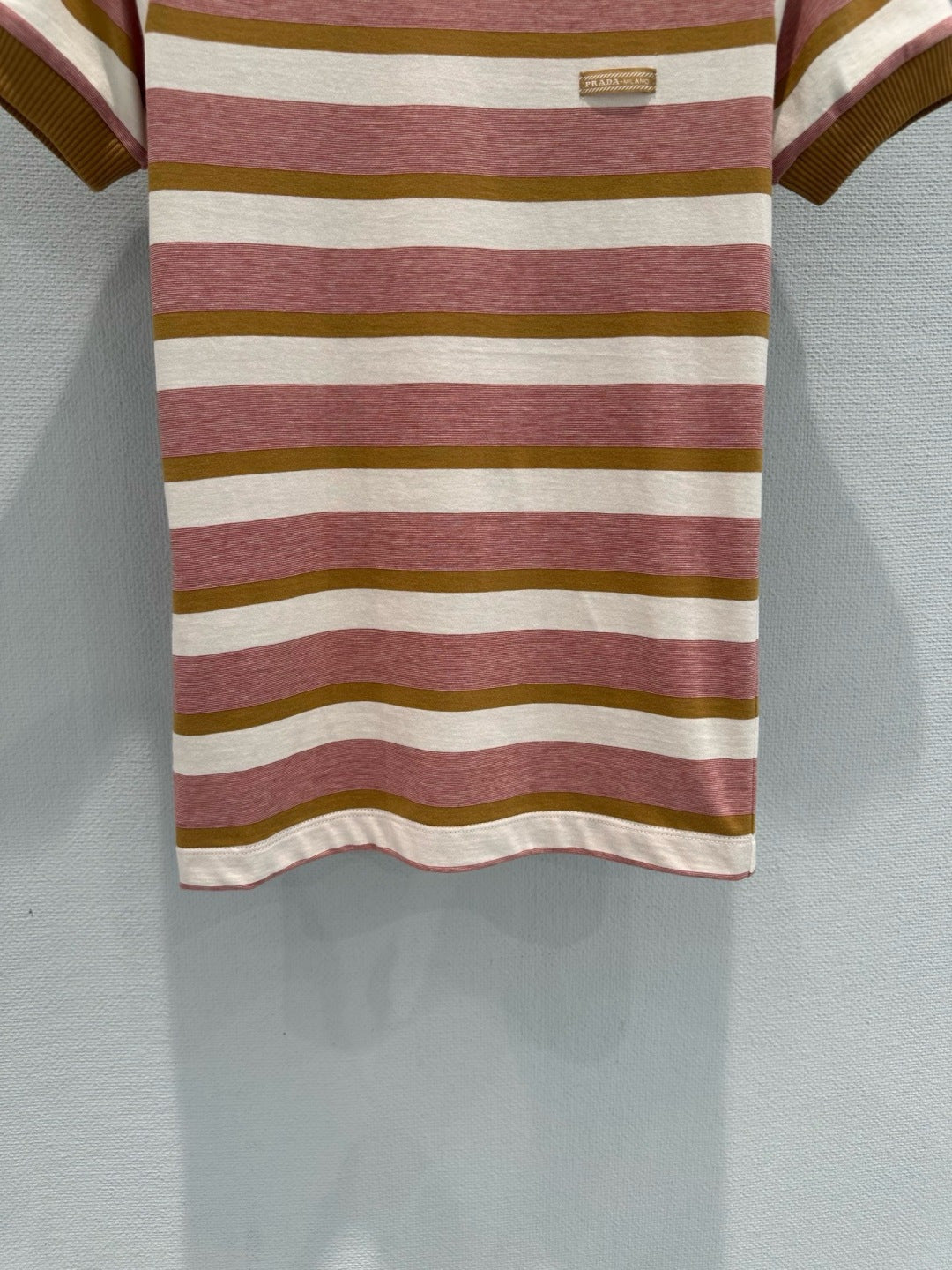 PRADA 26S SHORT SLEEVED T-SHIRT 750